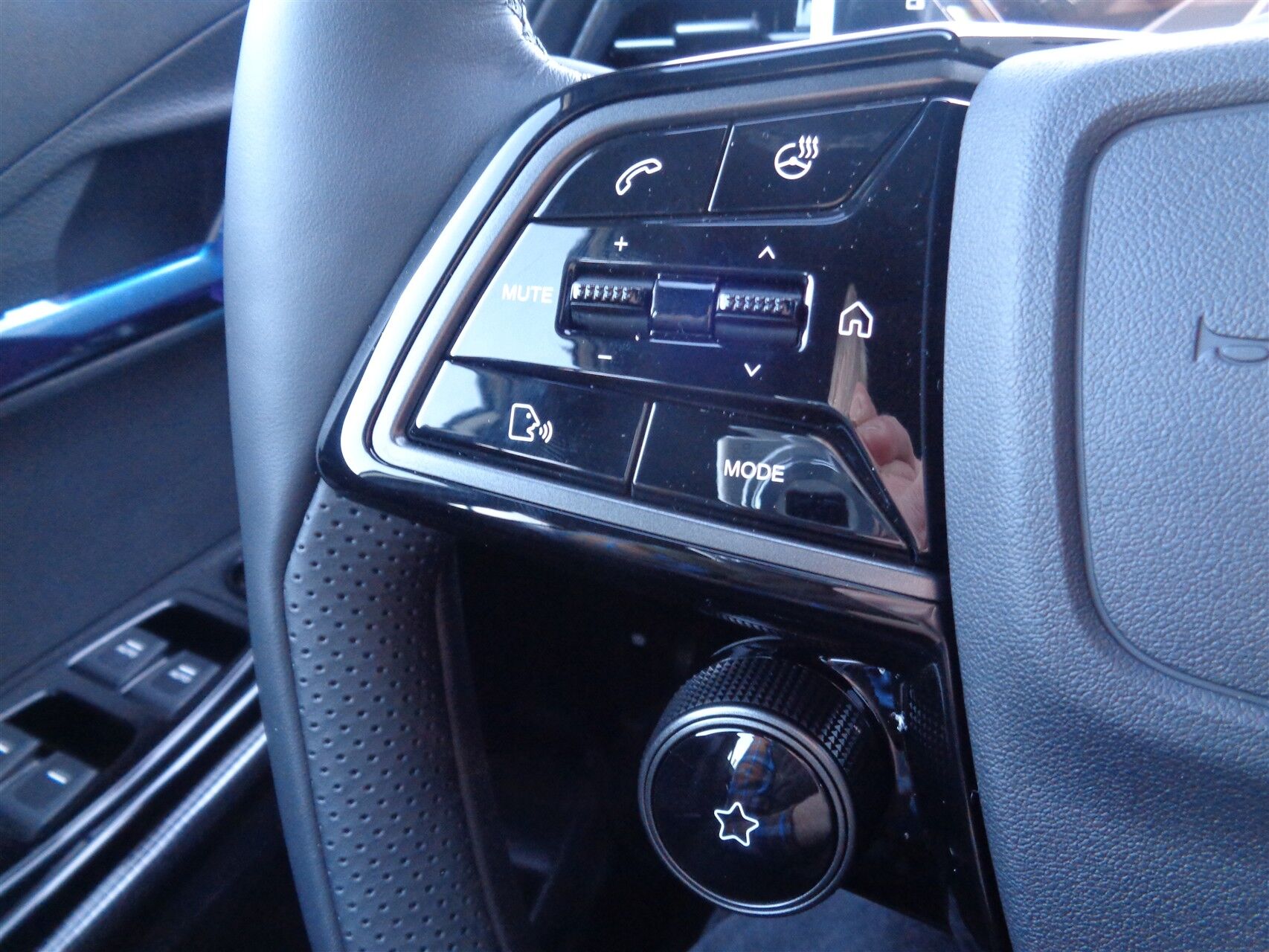 Billede af KGM Musso EV EL 4x4 237HK DobKab Aut.