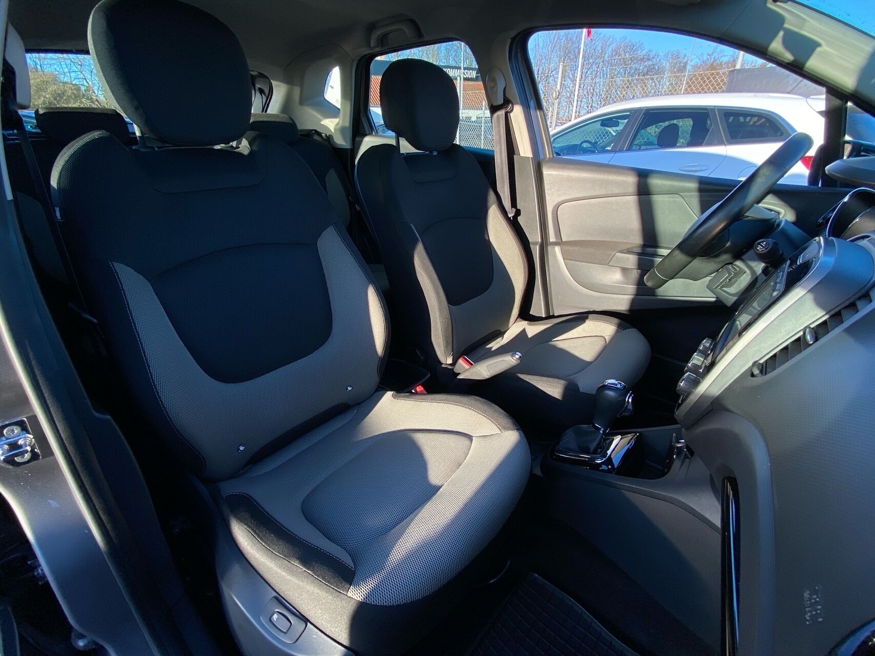 Billede af Renault Captur 1,2 TCE Expression EDC 120HK 5d 6g Aut.