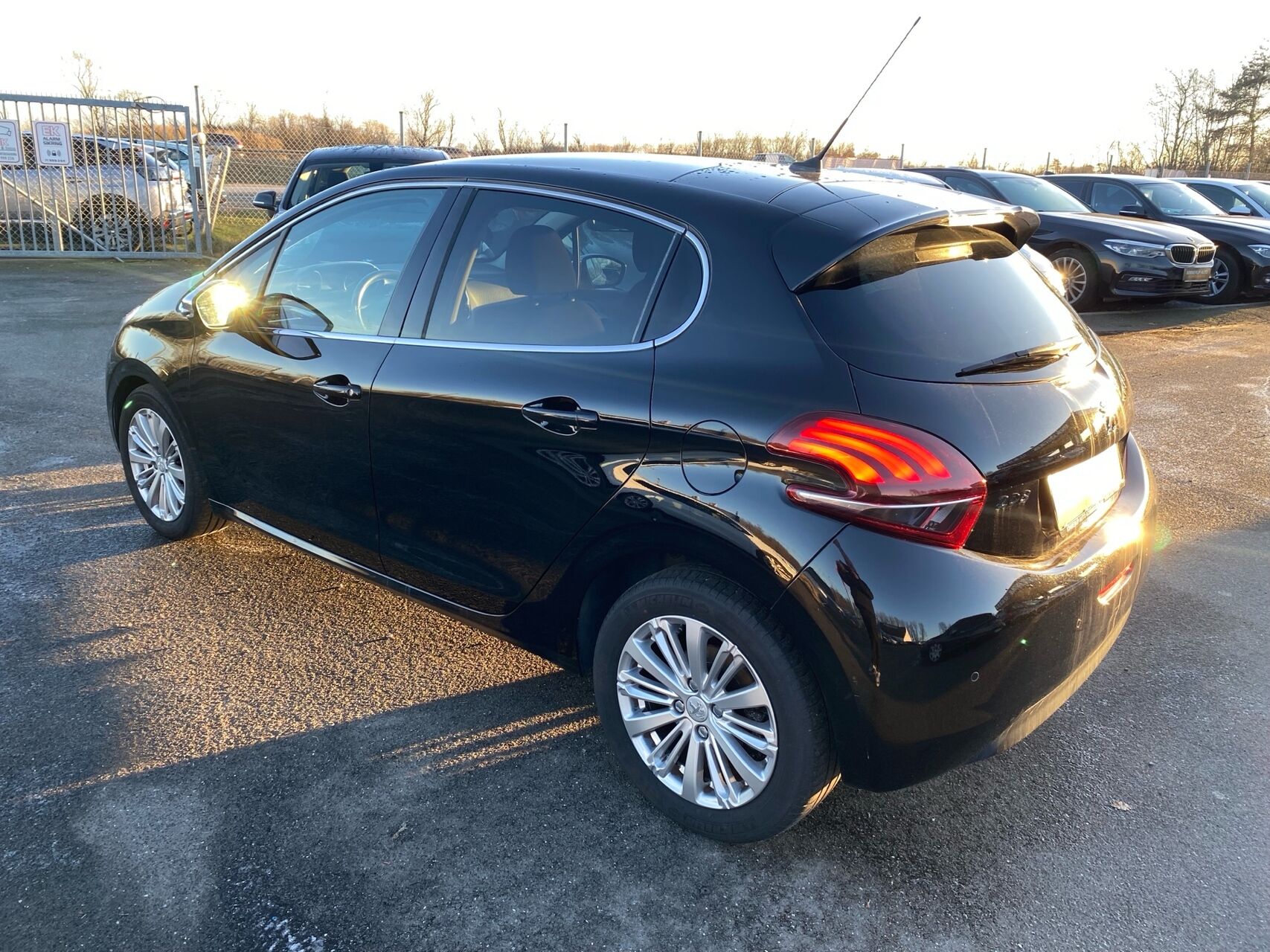 Billede af Peugeot 208 1,6 BlueHDi Desire Sky 100HK 5d