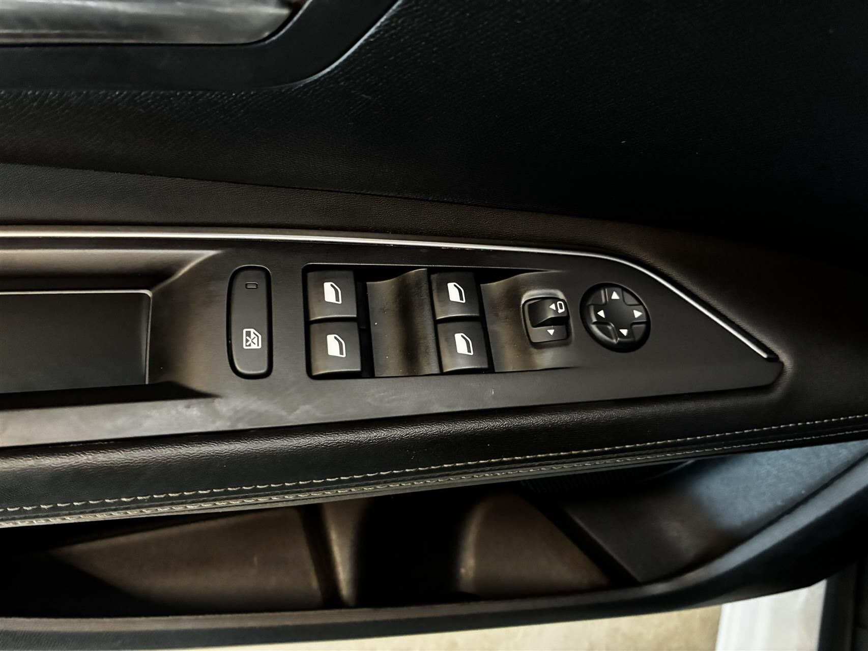 Billede af Peugeot 3008 1,5 BlueHDi Allure LTD EAT8 130HK 5d 8g Aut.