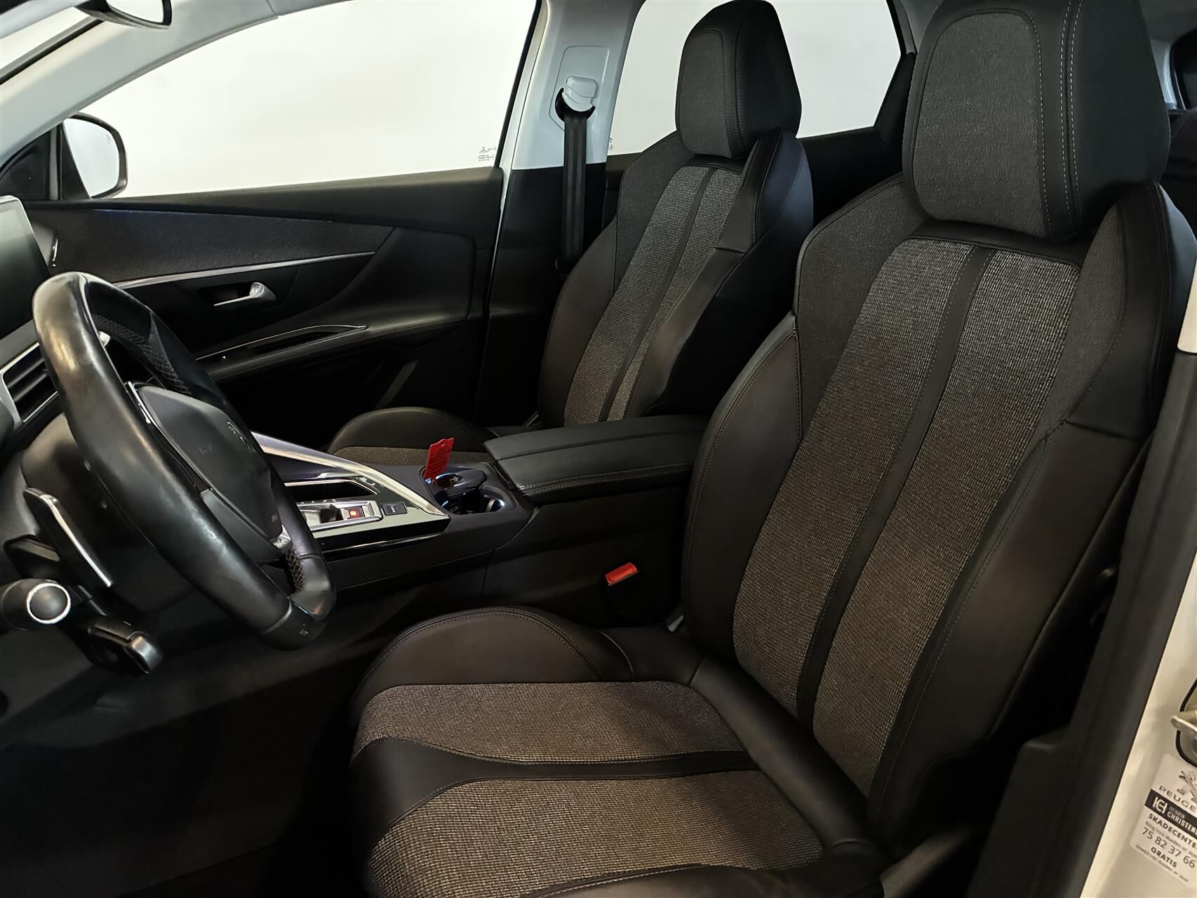 Billede af Peugeot 3008 1,5 BlueHDi Allure LTD EAT8 130HK 5d 8g Aut.