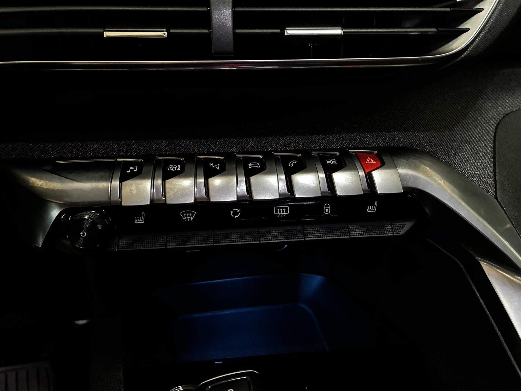 Billede af Peugeot 3008 1,5 BlueHDi Allure LTD EAT8 130HK 5d 8g Aut.