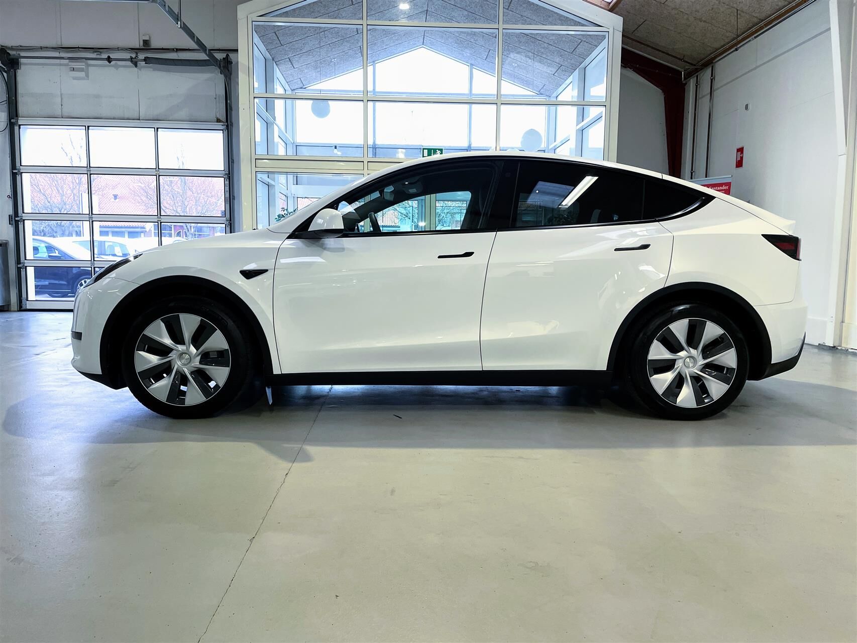 Billede af Tesla Model Y EL RWD 299HK 5d Aut.