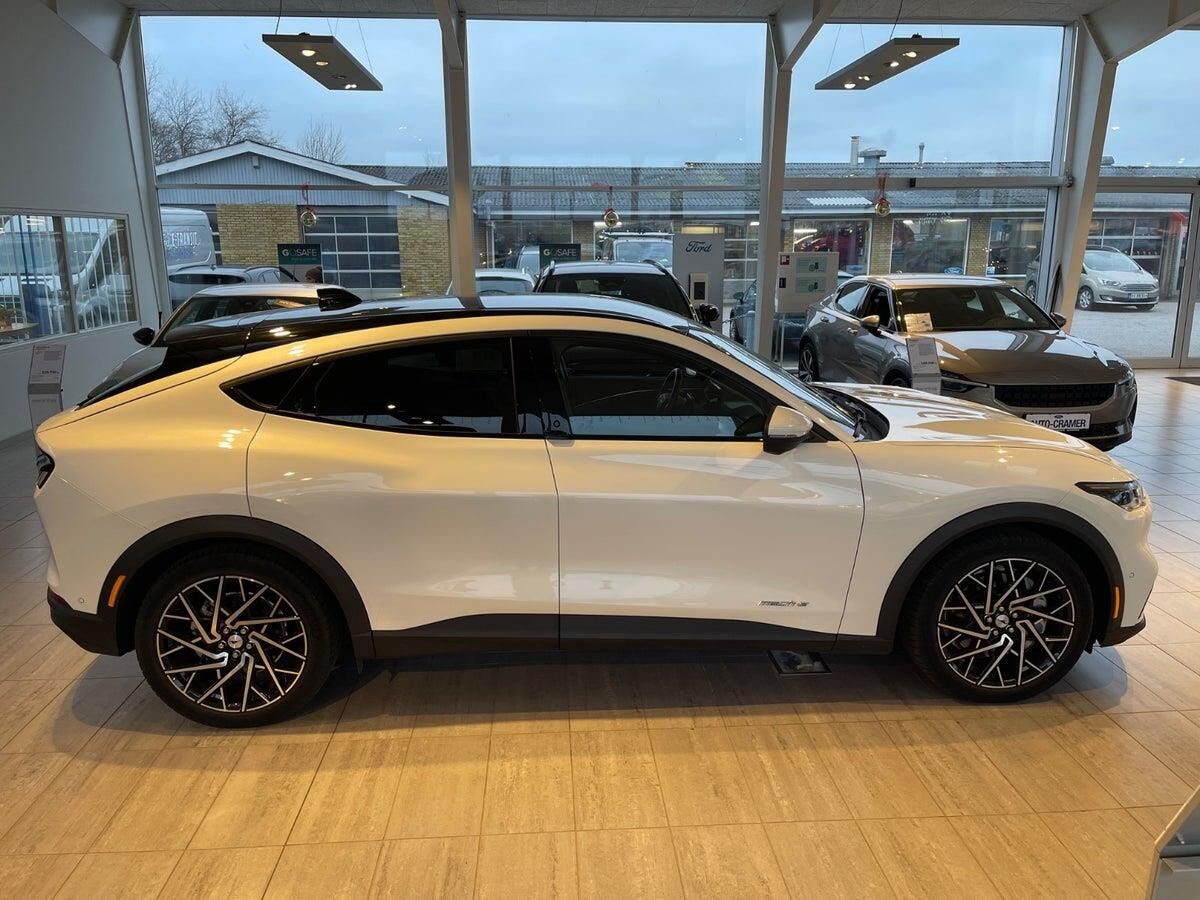 Billede af Ford Mustang Mach-E EL SR 269HK 5d Aut.