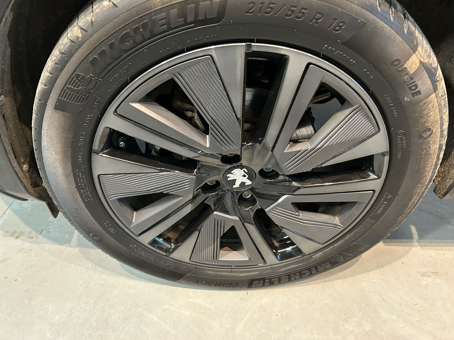 Billede af Peugeot e-2008 EL GT Sky 136HK 5d Aut.