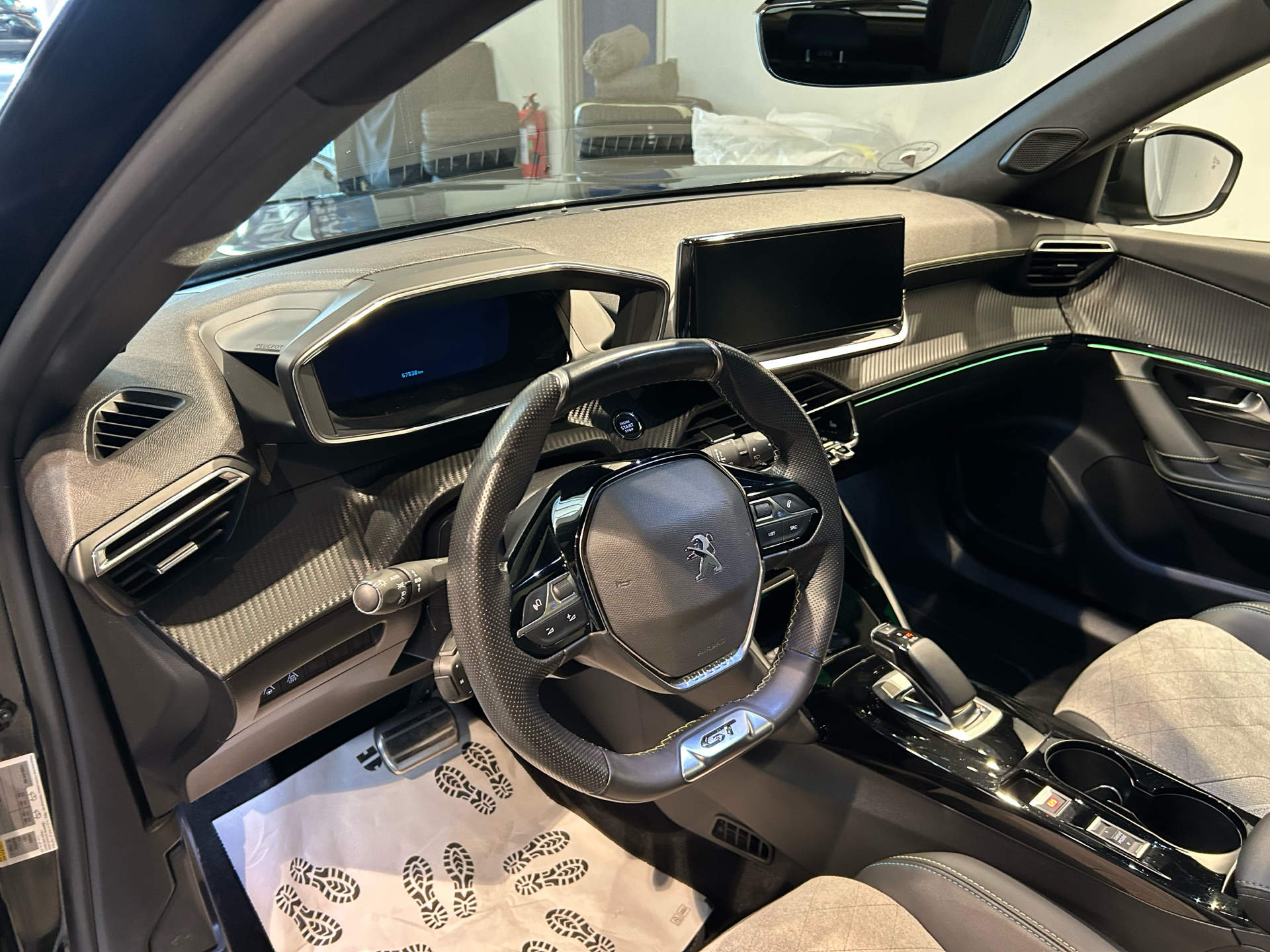 Billede af Peugeot e-2008 EL GT Sky 136HK 5d Aut.