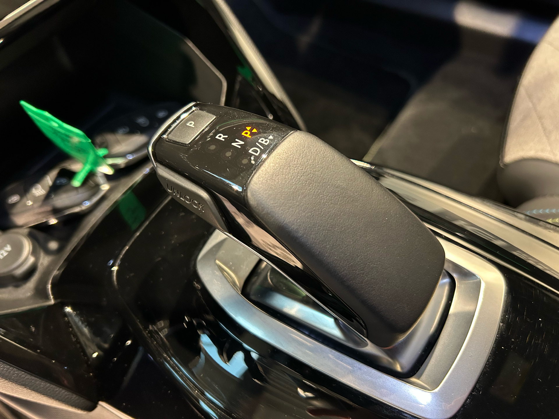 Billede af Peugeot e-2008 EL GT Sky 136HK 5d Aut.