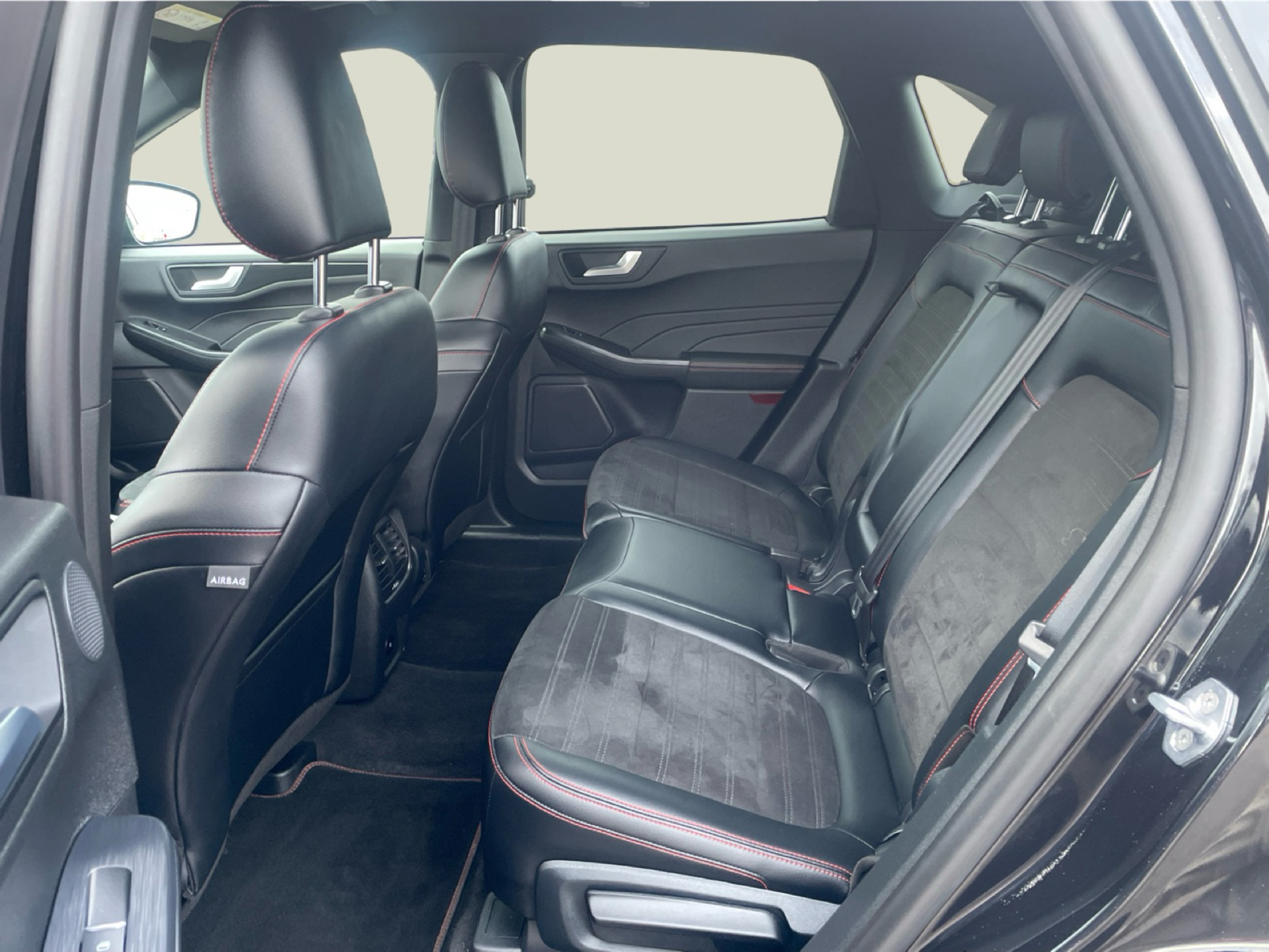 Billede af Ford Kuga 2,5 Plugin-hybrid ST-Line X CVT 225HK 5d Trinl. Gear