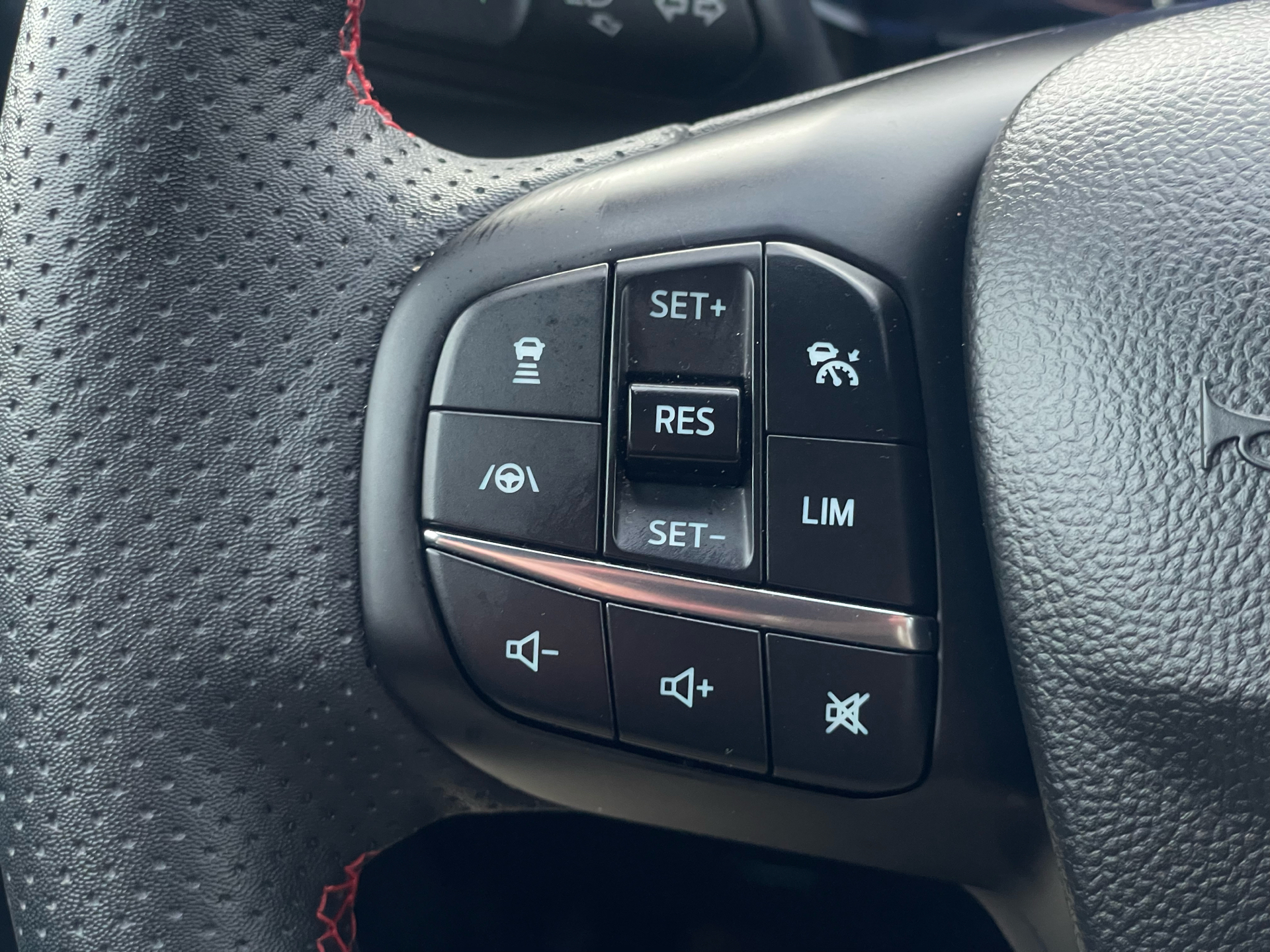 Billede af Ford Kuga 2,5 Plugin-hybrid ST-Line X CVT 225HK 5d Trinl. Gear