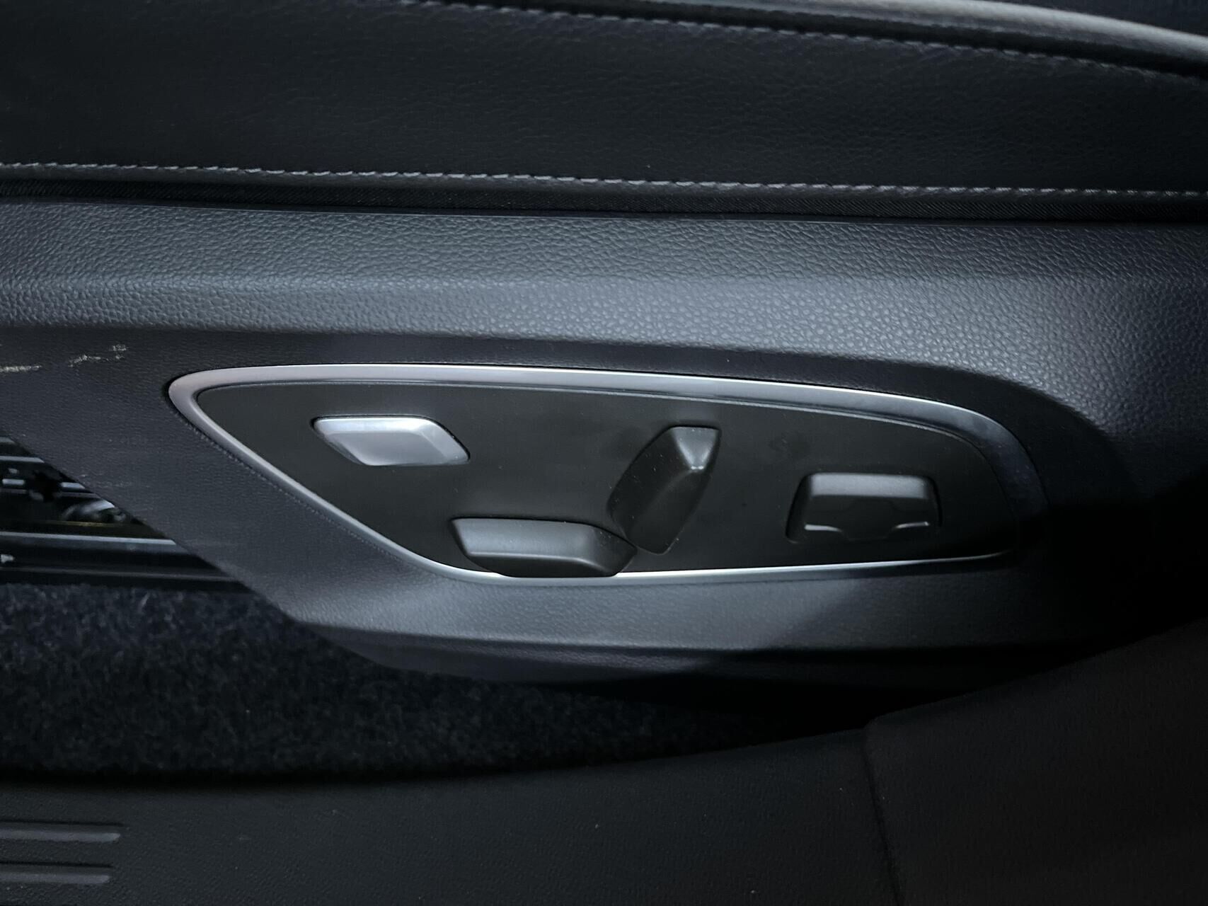 Billede af Renault Scénic E-TECH Techno 220HK Aut.