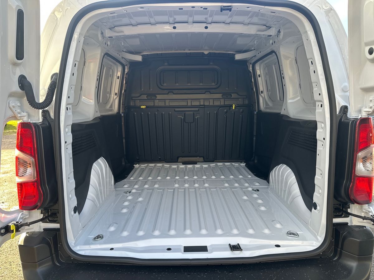 Billede af Citroën Berlingo L1V1 1,5 Blue HDi Masterline 130HK 8g Aut.