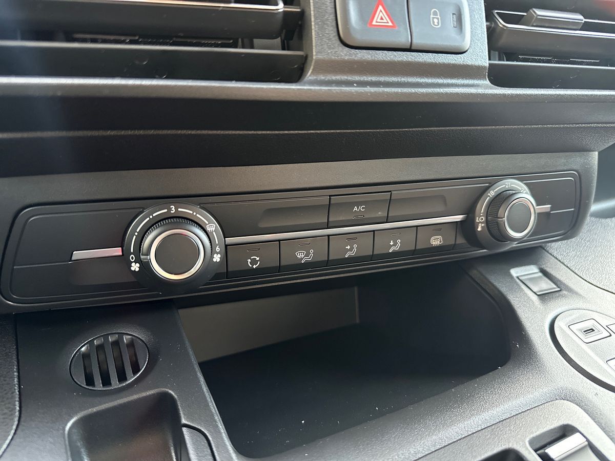 Billede af Citroën Berlingo L1V1 1,5 Blue HDi Masterline 130HK 8g Aut.