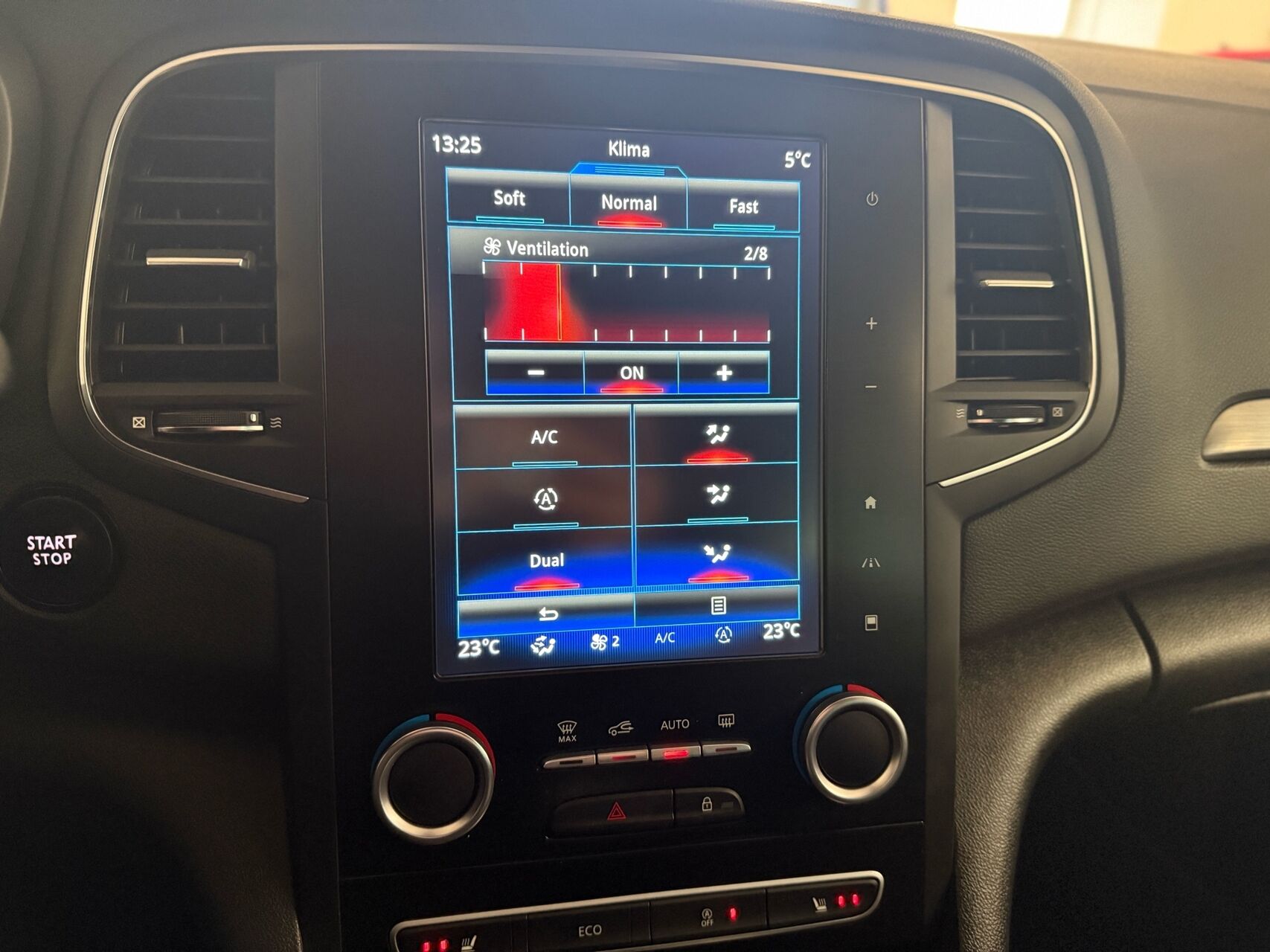 Billede af Renault Mégane Sport Tourer 1,6 Energy DCI Bose 130HK Stc 6g