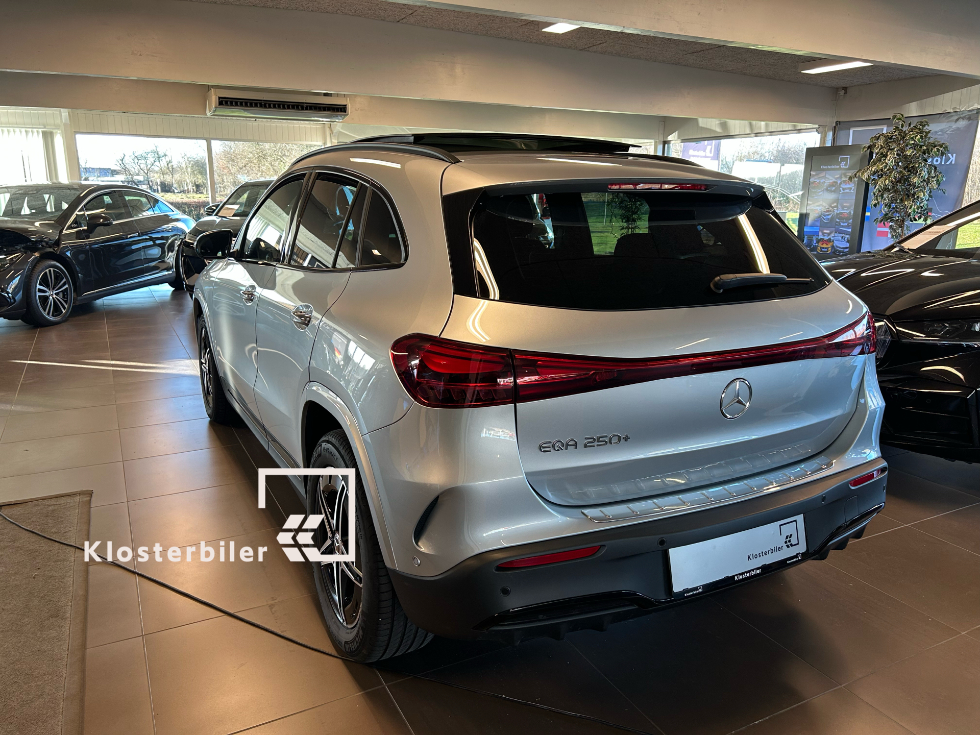 Billede af Mercedes-Benz EQA 250+ EL AMG Line 190HK 5d Aut.