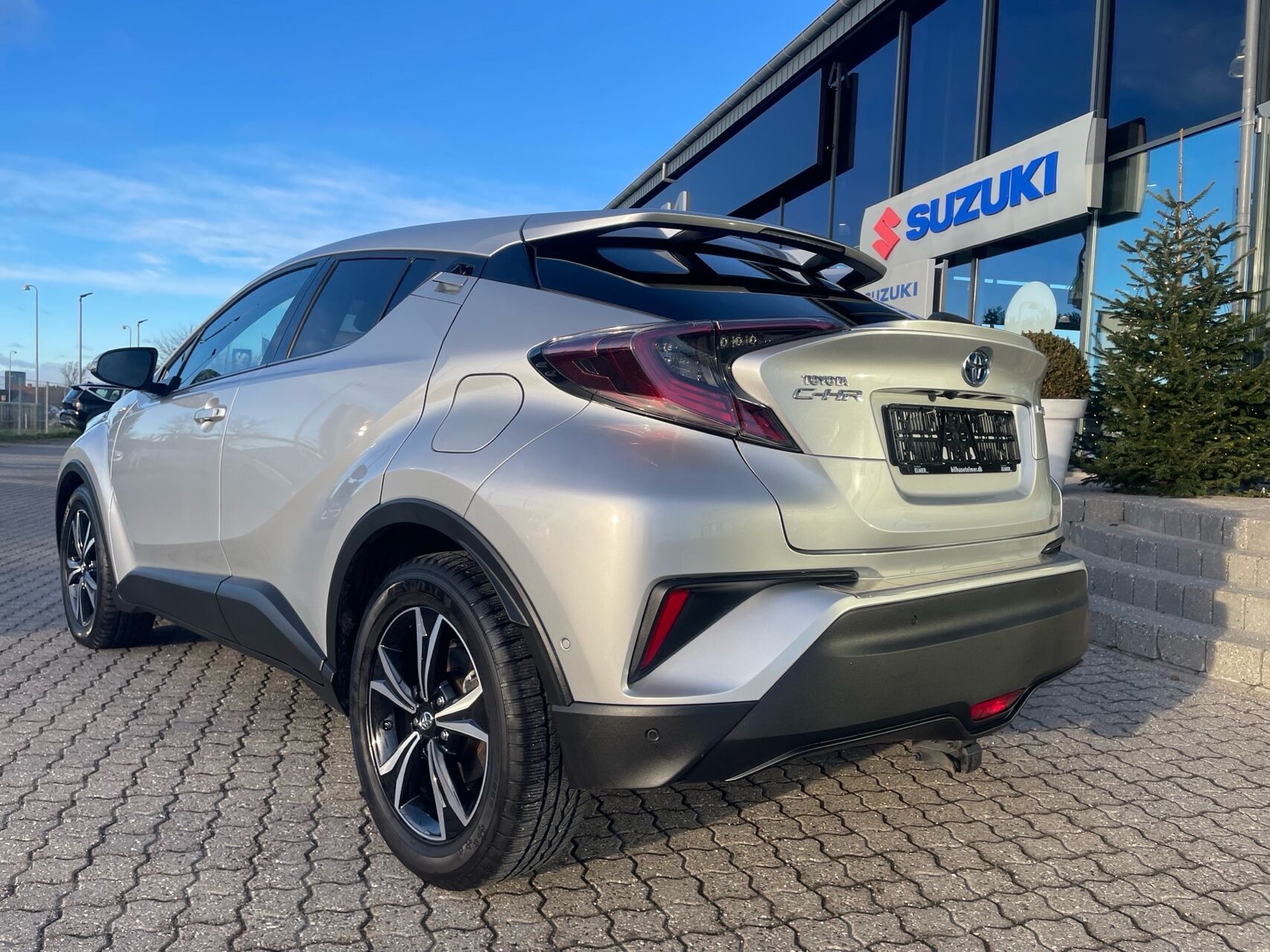 Billede af Toyota C-HR 1,8 Hybrid Premium Selected Multidrive S 122HK 5d Aut.