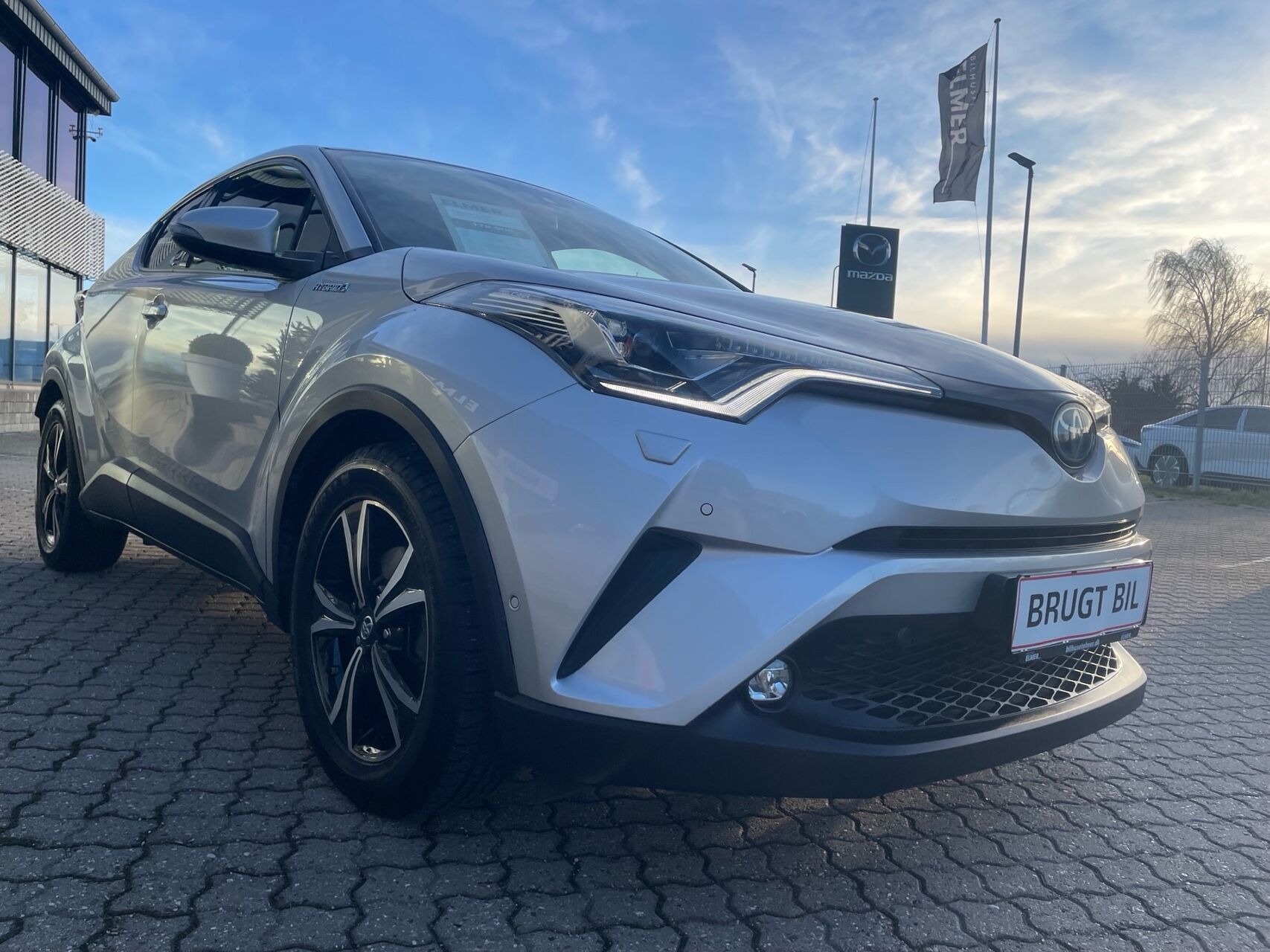 Billede af Toyota C-HR 1,8 Hybrid Premium Selected Multidrive S 122HK 5d Aut.