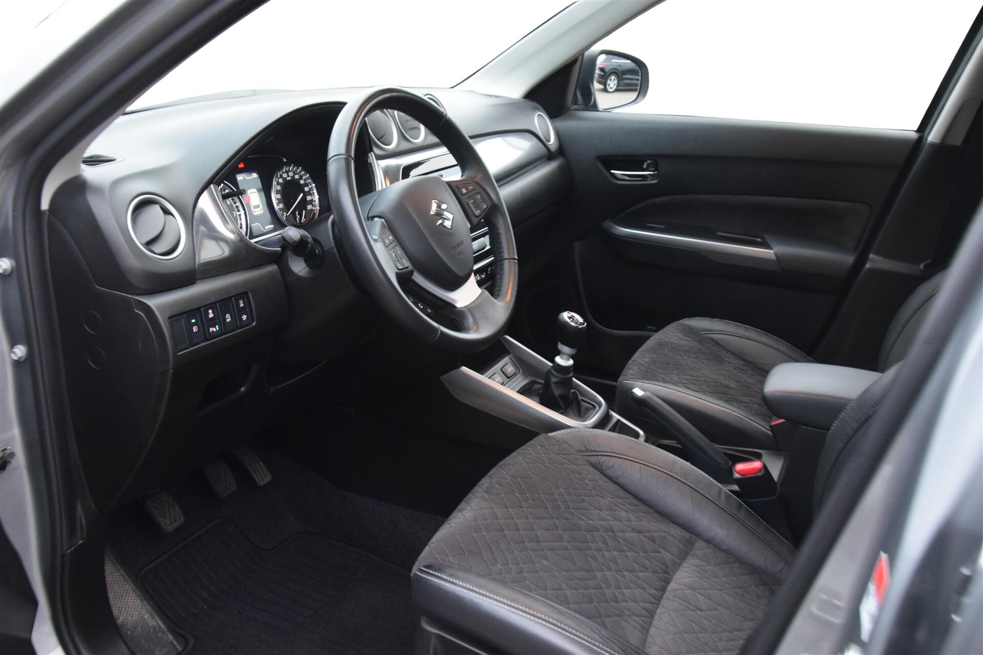 Billede af Suzuki Vitara 1,4 Boosterjet  Mild hybrid Adventure 129HK 5d 6g