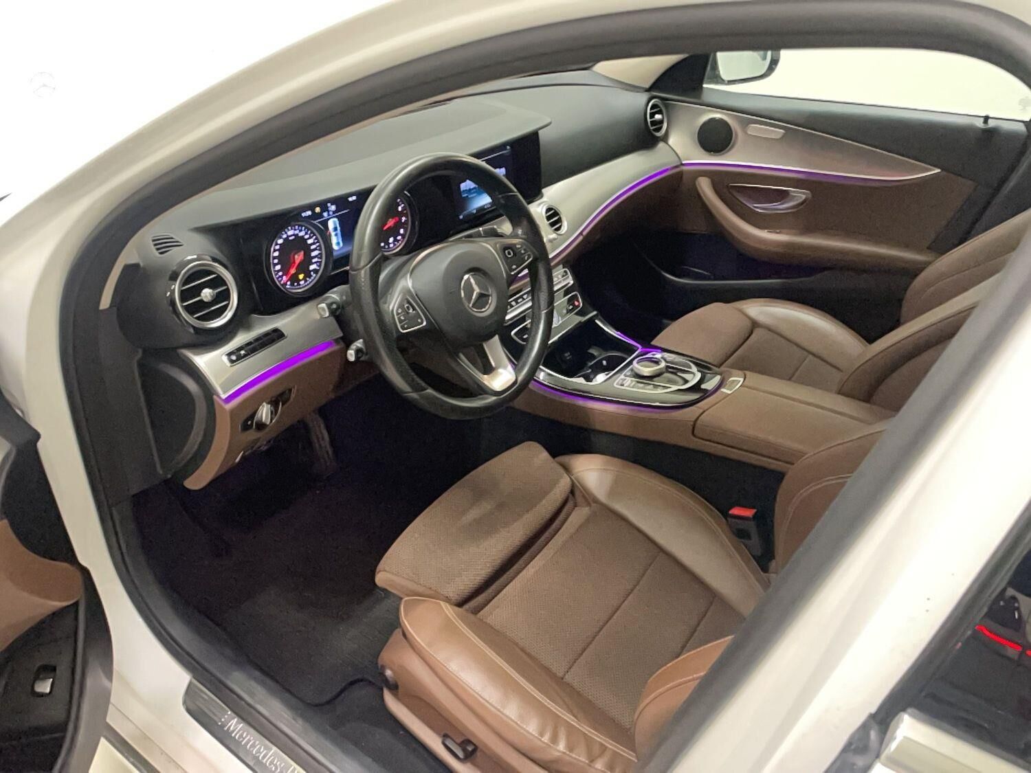 Billede af Mercedes-Benz E200 2,0 Avantgarde 9G-Tronic 184HK Aut.