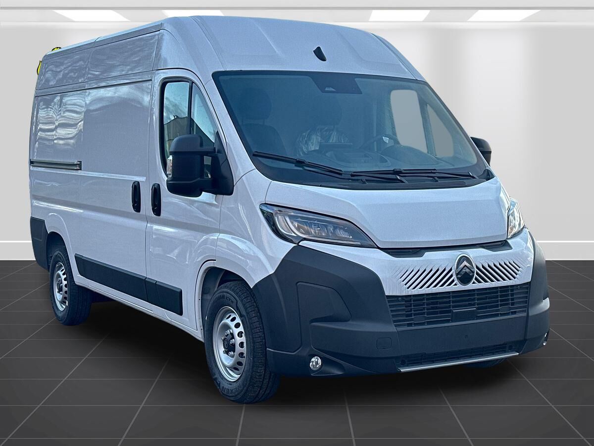Billede af Citroën Jumper 35 L2H2 2,2 Blue HDi Masterline EAT8 140HK Van 8g Aut.