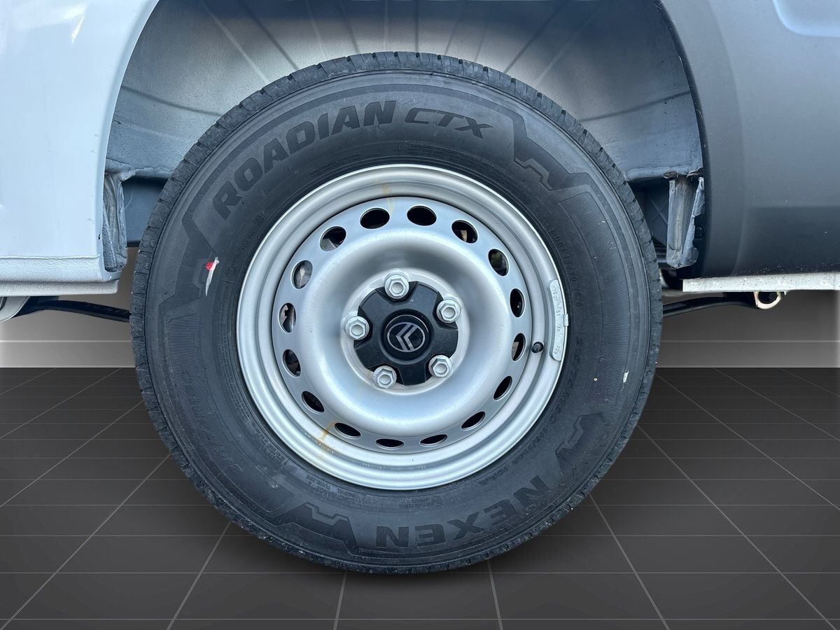 Billede af Citroën Jumper 35 L2H2 2,2 Blue HDi Masterline EAT8 140HK Van 8g Aut.