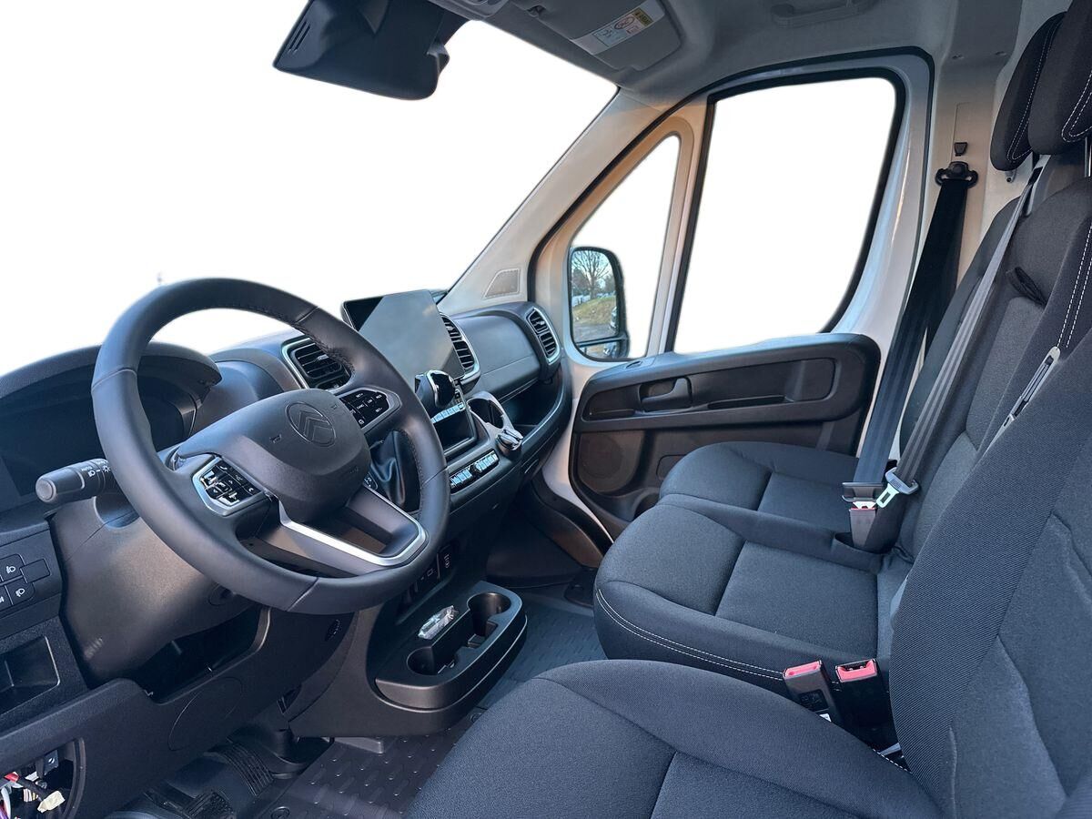 Billede af Citroën Jumper 35 L2H2 2,2 Blue HDi Masterline EAT8 140HK Van 8g Aut.