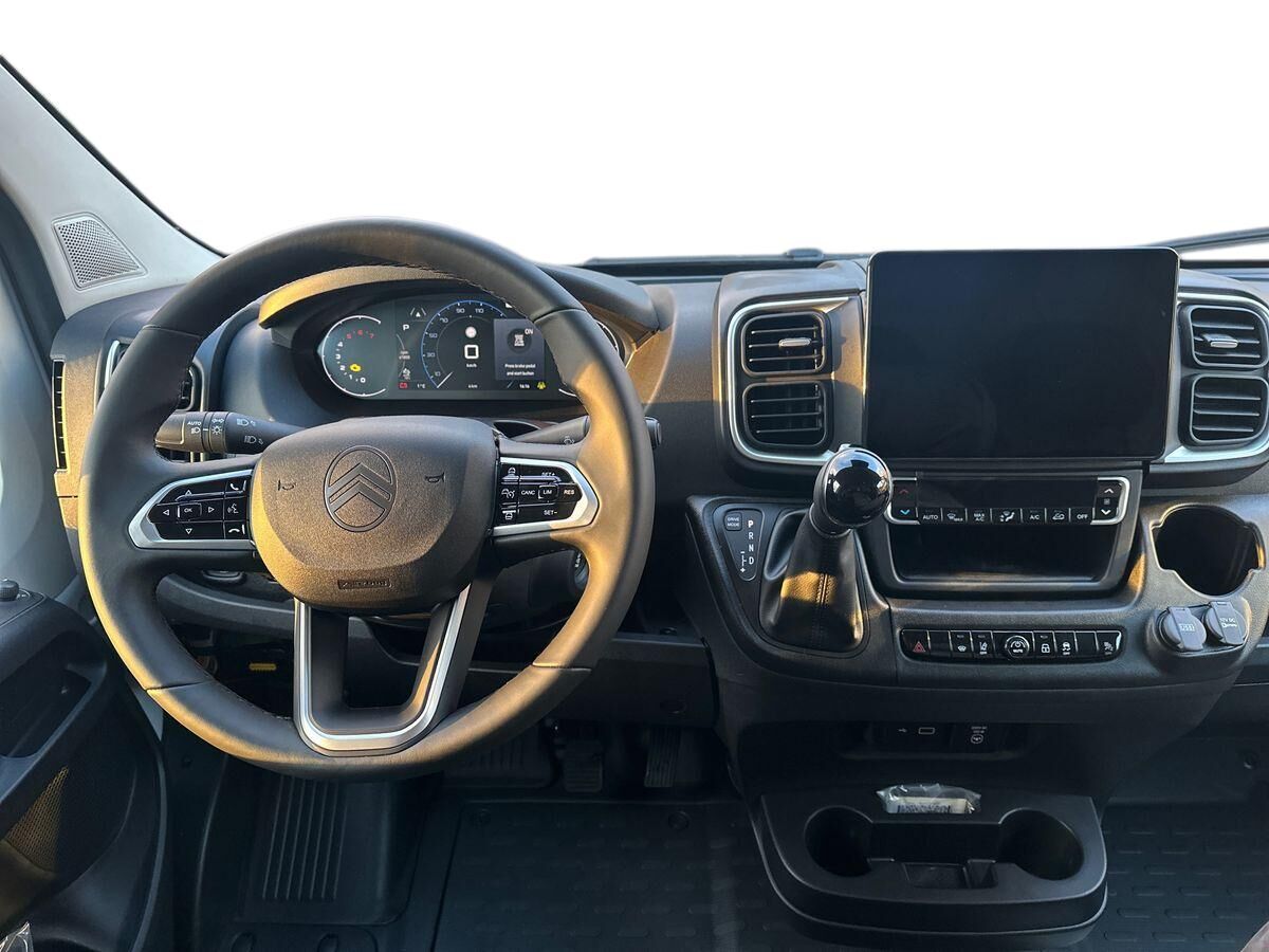 Billede af Citroën Jumper 35 L2H2 2,2 Blue HDi Masterline EAT8 140HK Van 8g Aut.