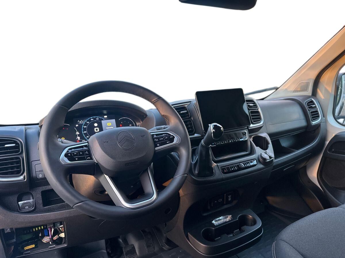 Billede af Citroën Jumper 35 L2H2 2,2 Blue HDi Masterline EAT8 140HK Van 8g Aut.