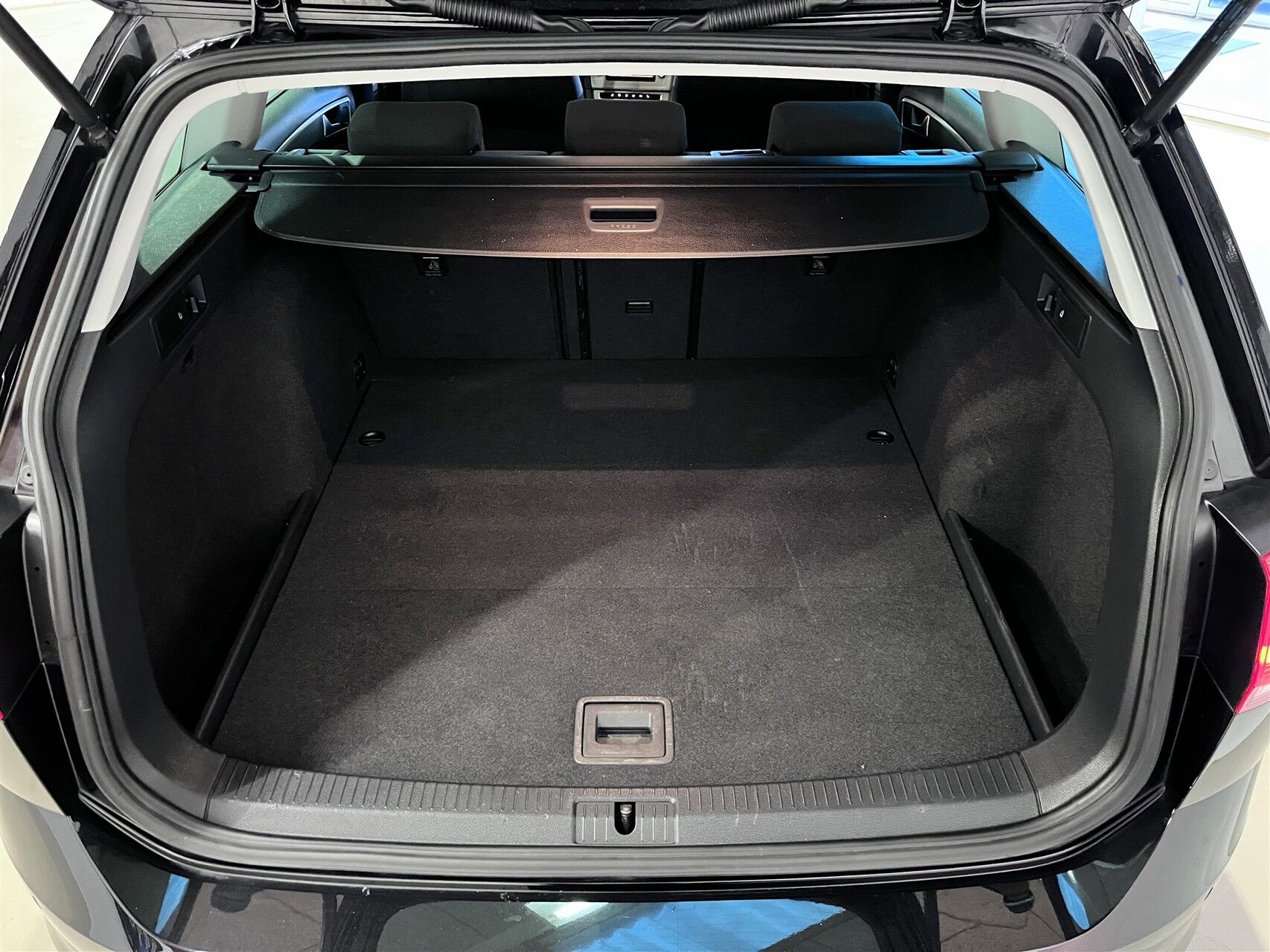 Billede af VW Golf Variant 1,4 TSI BMT R-Line DSG 150HK Stc 7g Aut.