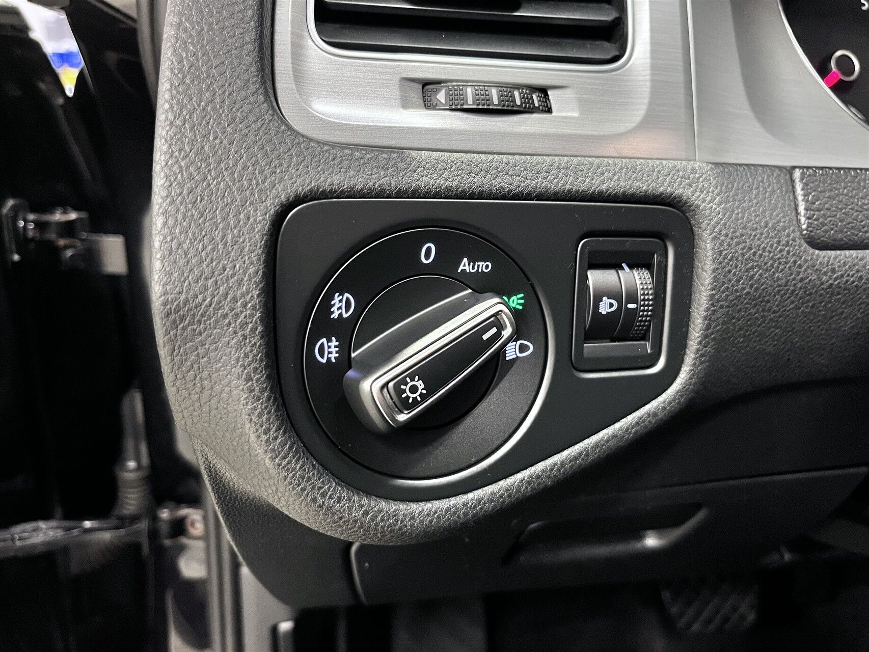 Billede af VW Golf Variant 1,4 TSI BMT R-Line DSG 150HK Stc 7g Aut.