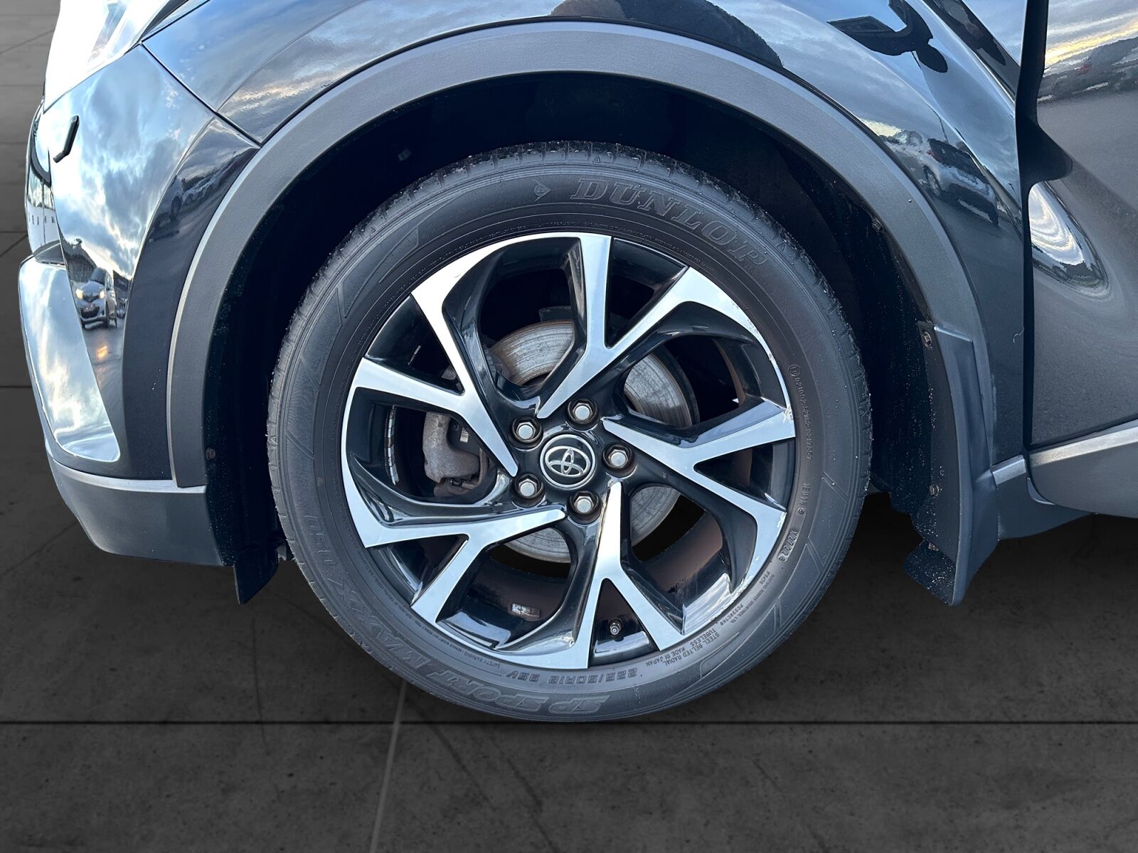 Billede af Toyota C-HR 1,8 Hybrid Selected Multidrive S 122HK 5d Aut.