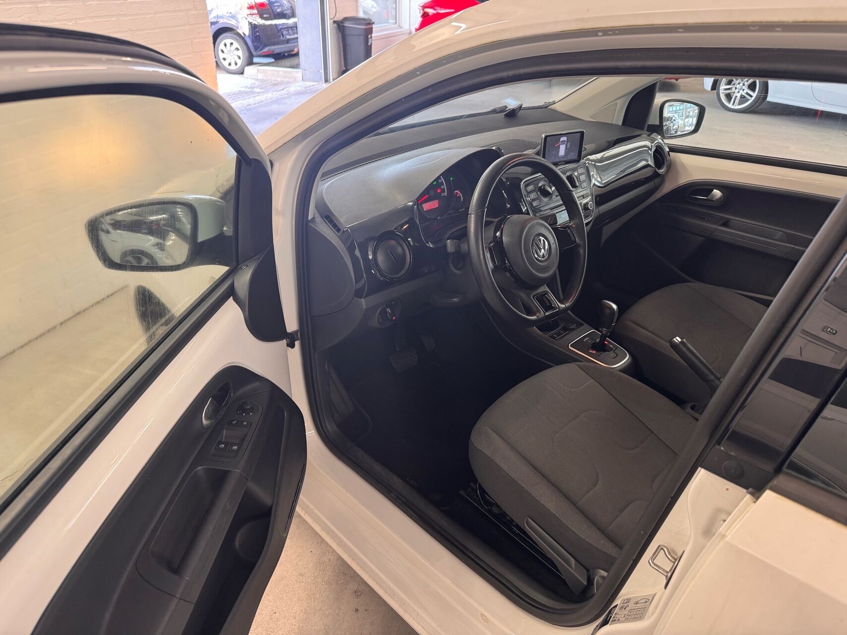 Billede af VW up 1,0 MPI BMT Move ASG 75HK 5d Aut.