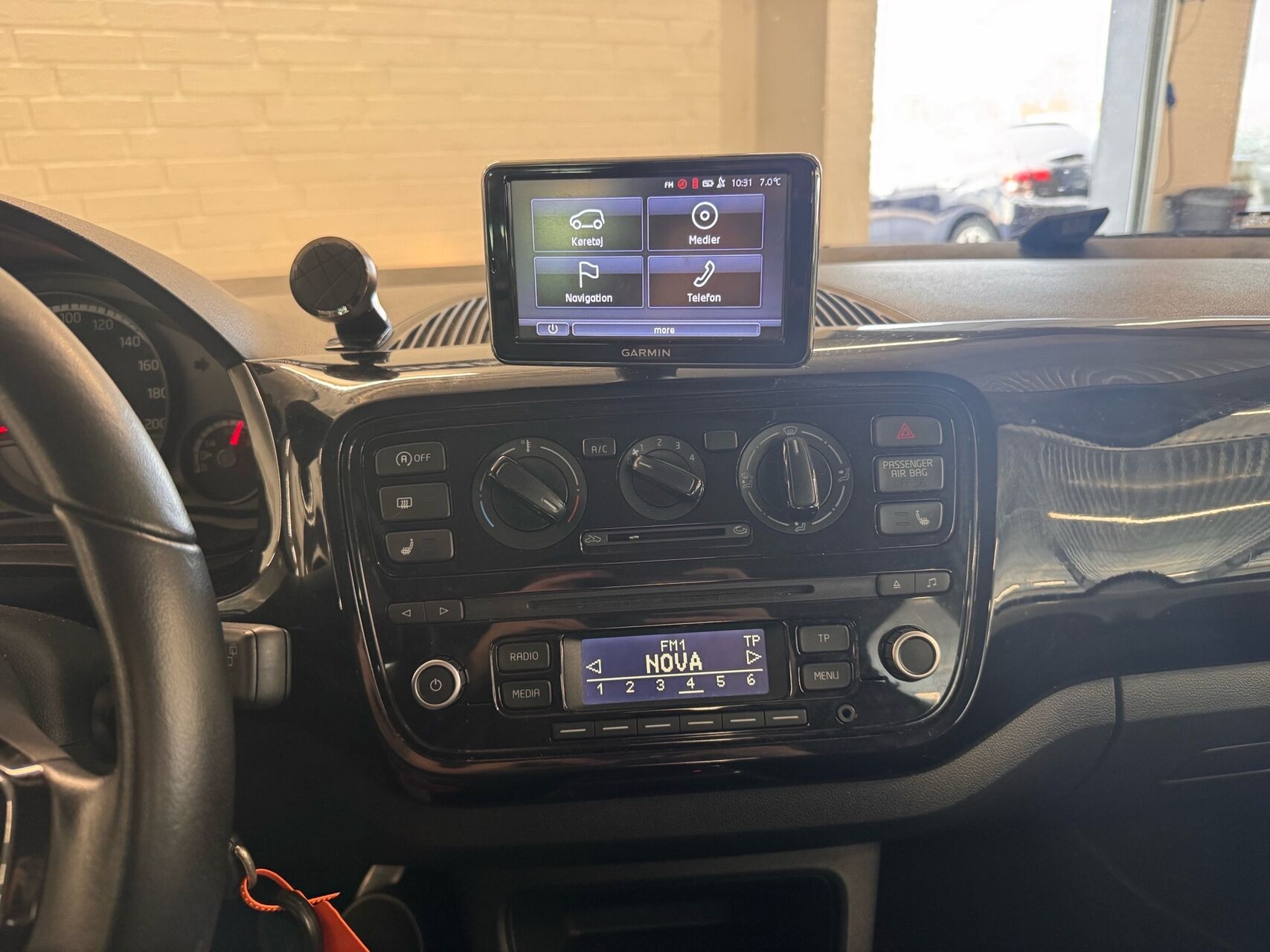 Billede af VW up 1,0 MPI BMT Move ASG 75HK 5d Aut.