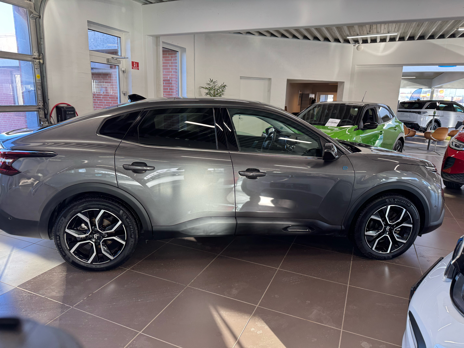 Billede af Citroën e-C4 X EL Shine Pack 136HK 5d Aut.