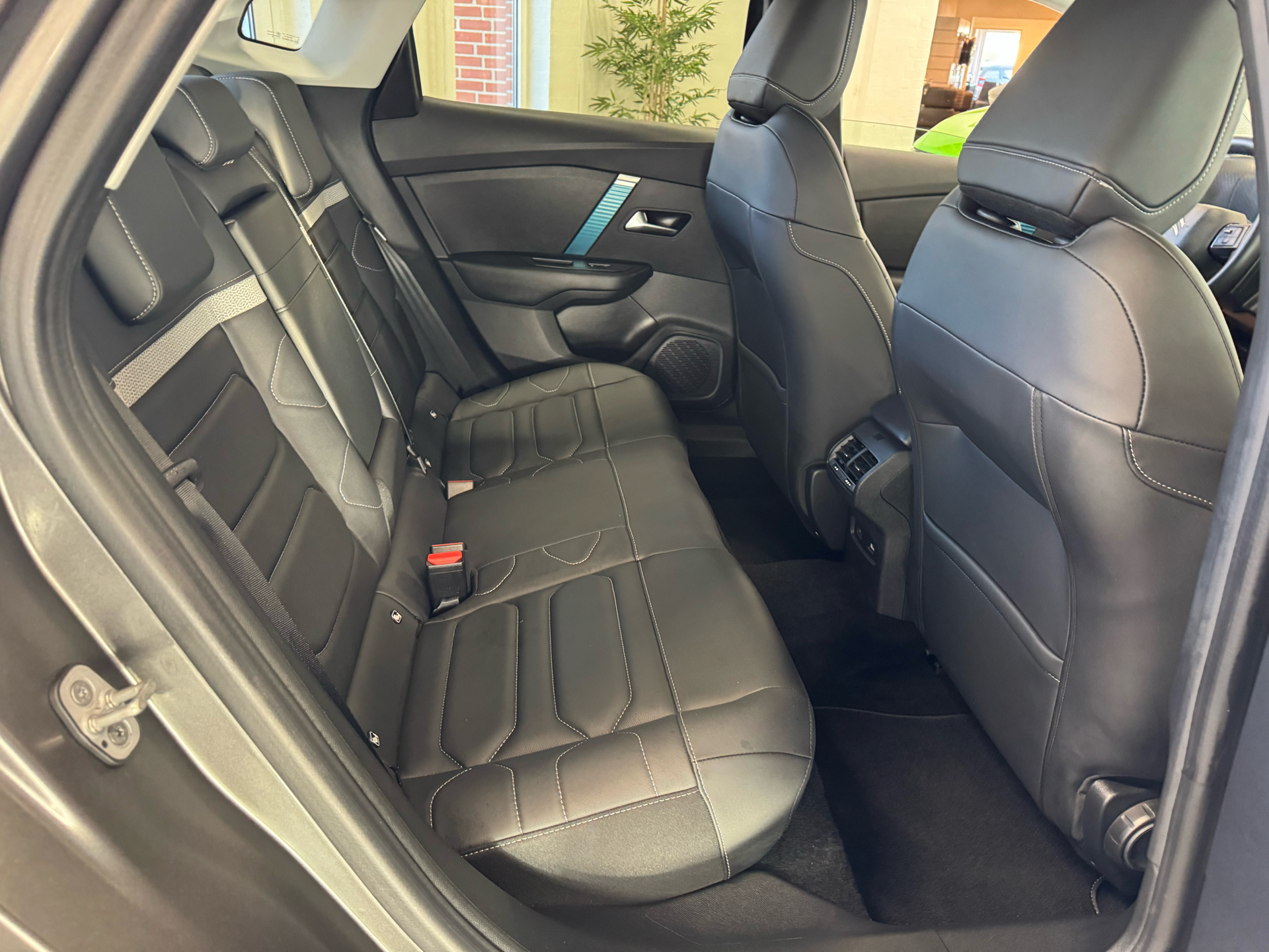 Billede af Citroën e-C4 X EL Shine Pack 136HK 5d Aut.