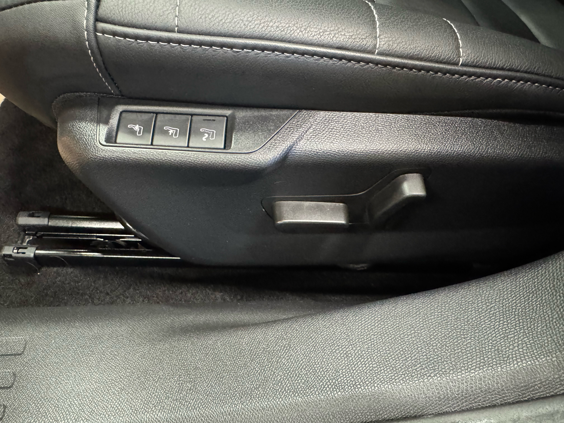 Billede af Citroën e-C4 X EL Shine Pack 136HK 5d Aut.