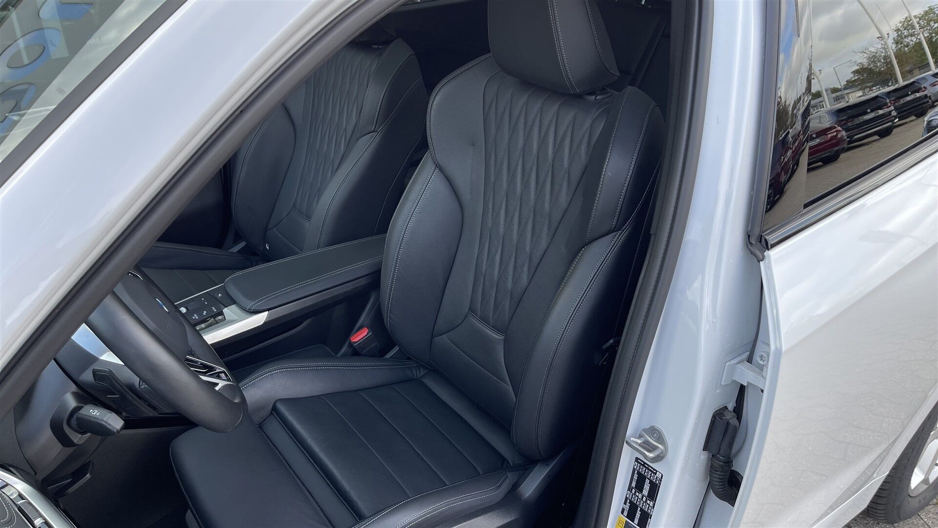 Billede af BMW iX1 xDrive30 Fully Charged M Sport 313HK 5d Aut. 