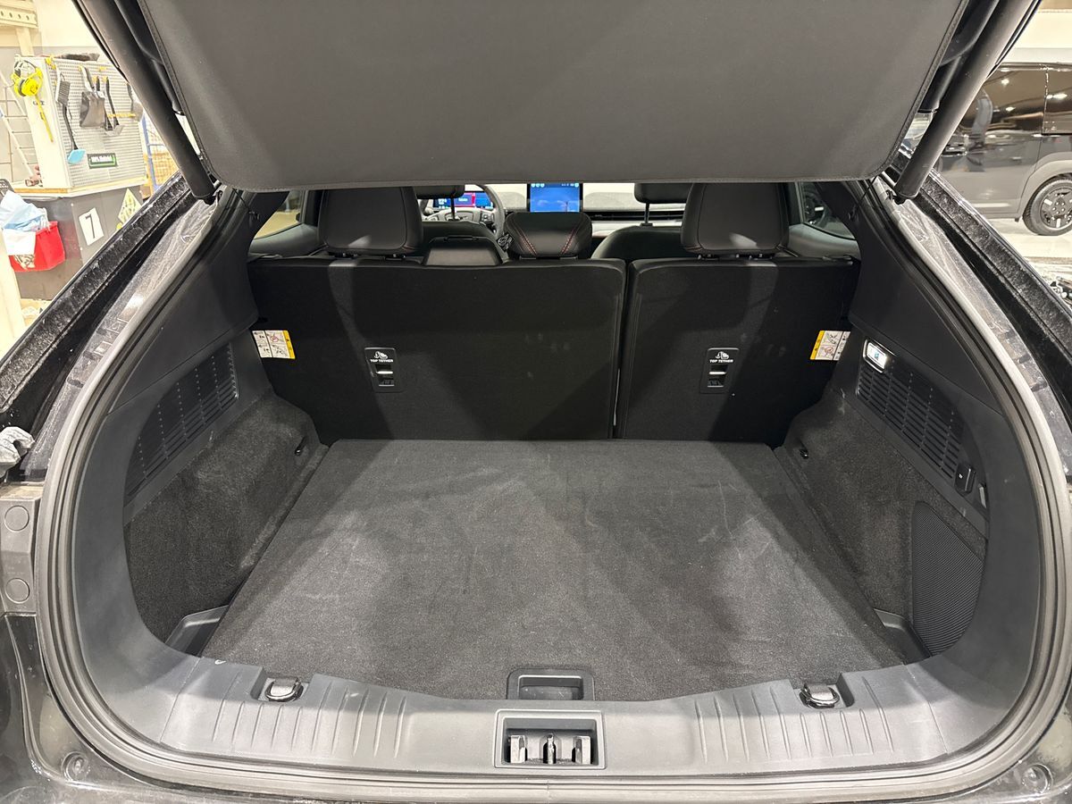 Billede af Ford Mustang Mach-E EL UR Premium AWD 351HK 5d Aut.