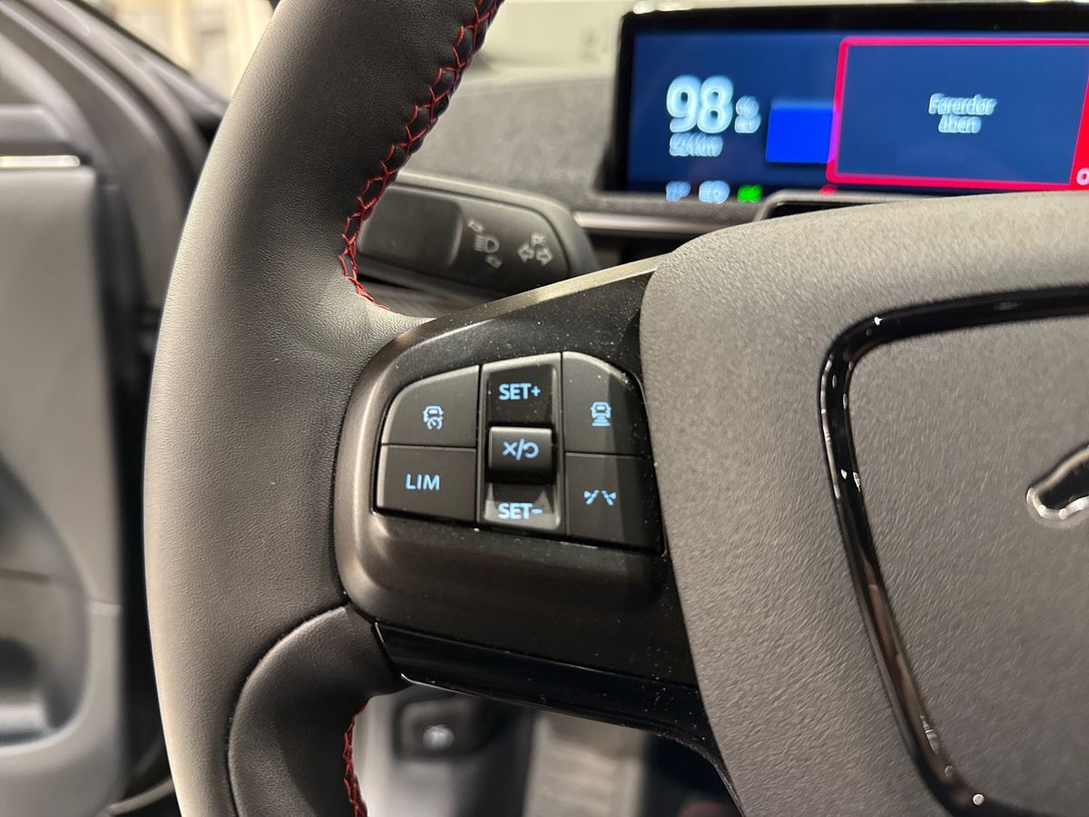 Billede af Ford Mustang Mach-E EL UR Premium AWD 351HK 5d Aut.