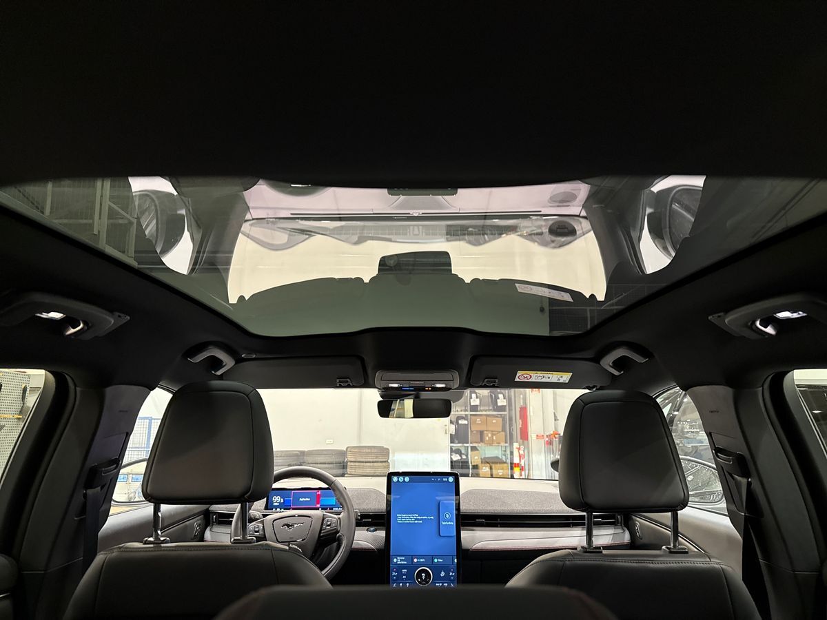 Billede af Ford Mustang Mach-E EL UR Premium AWD 351HK 5d Aut.