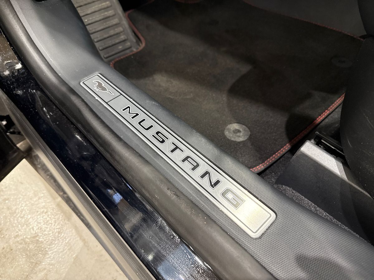 Billede af Ford Mustang Mach-E EL UR Premium AWD 351HK 5d Aut.