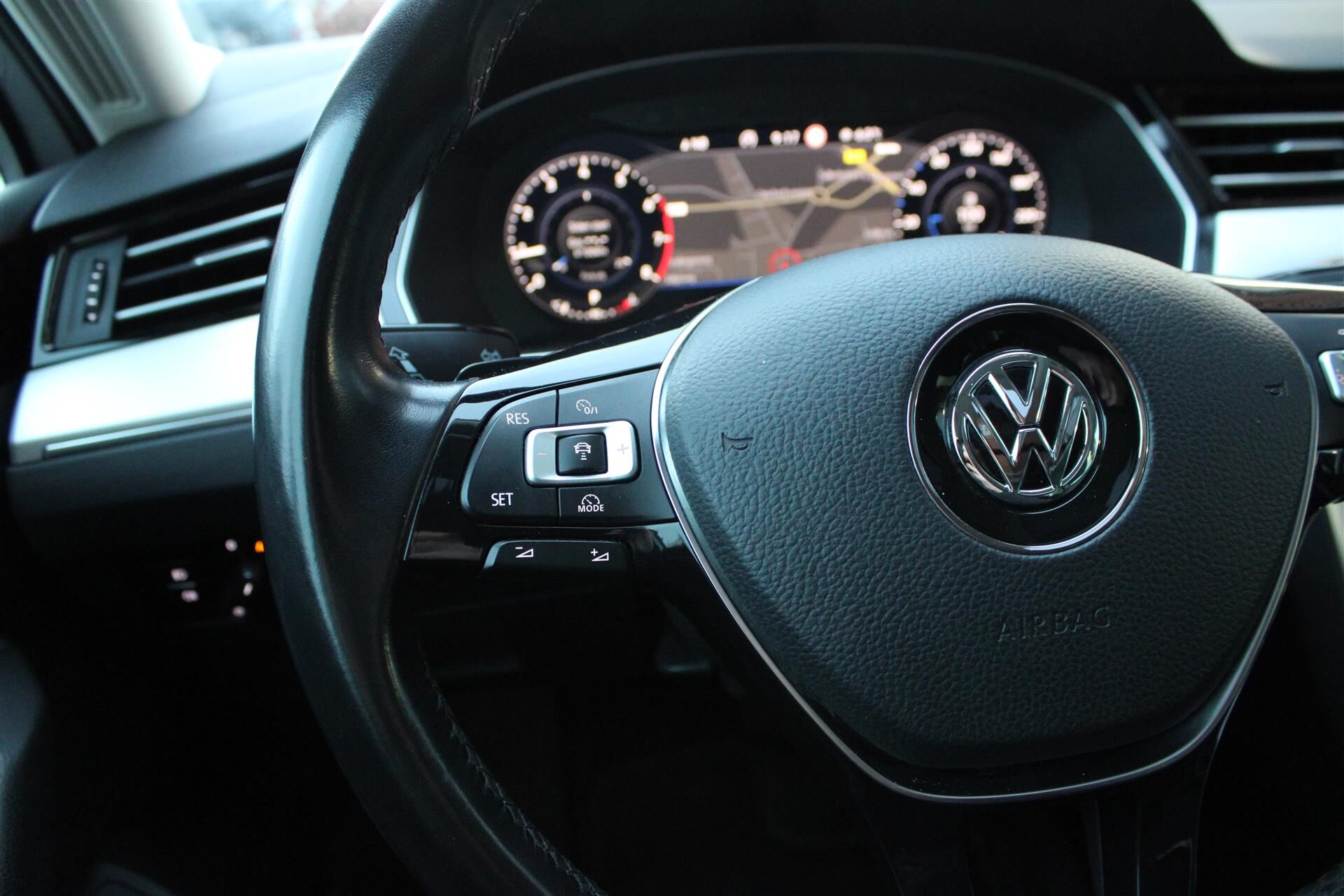 Billede af VW Passat Variant 1,4 TSI BMT ACT Comfortline Premium DSG 150HK Stc 7g Aut.