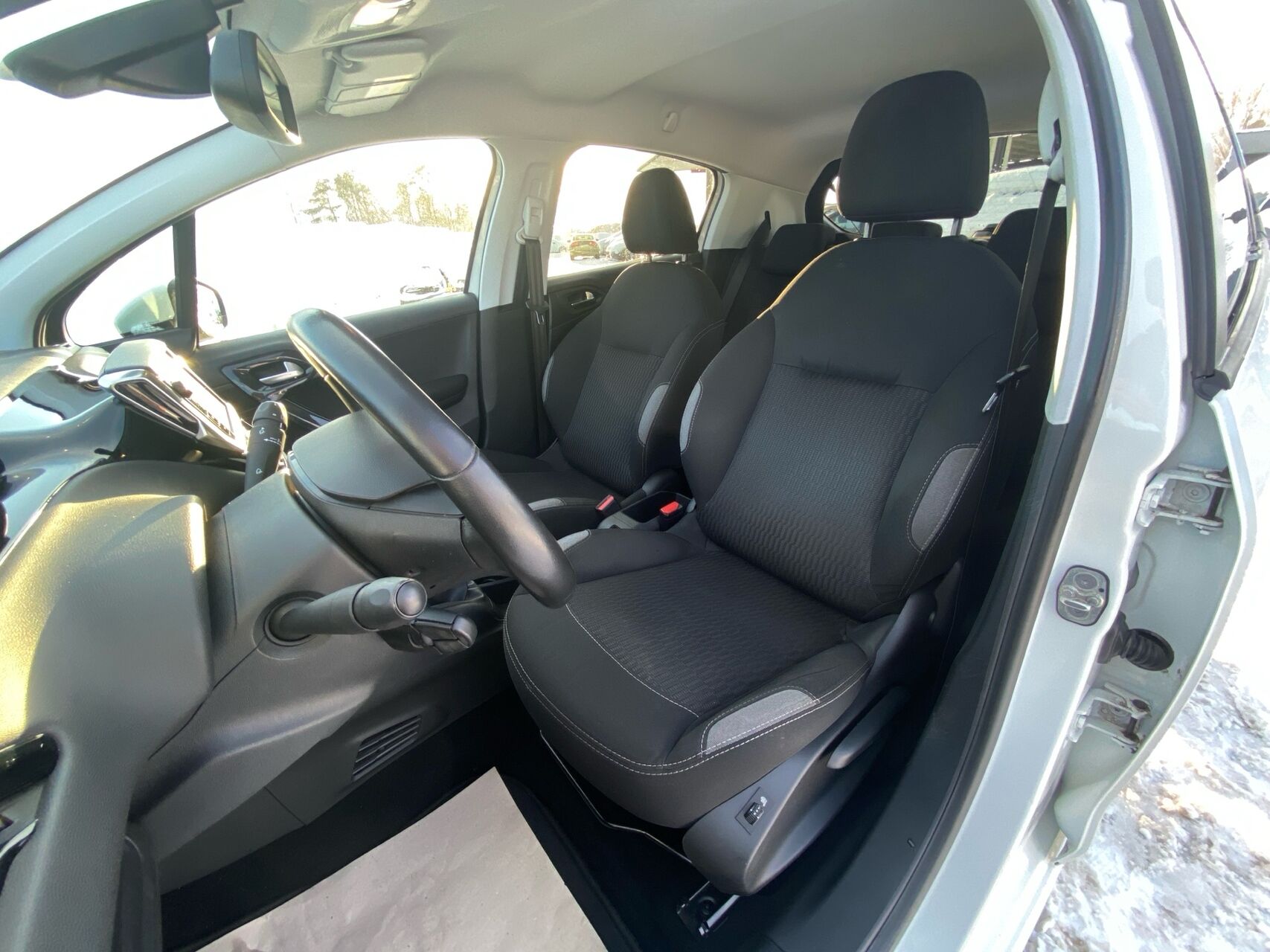 Billede af Peugeot 208 1,6 BlueHDi Chili Plus 100HK 5d