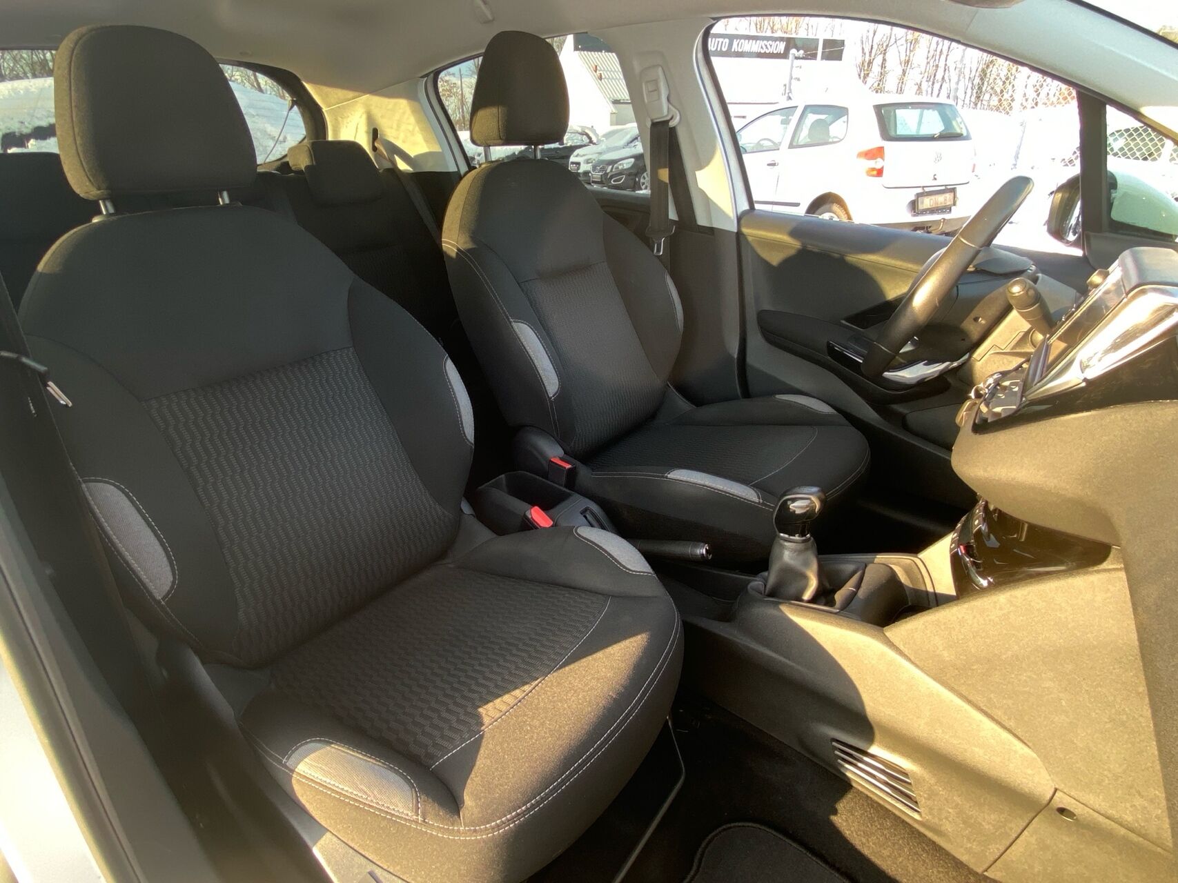 Billede af Peugeot 208 1,6 BlueHDi Chili Plus 100HK 5d