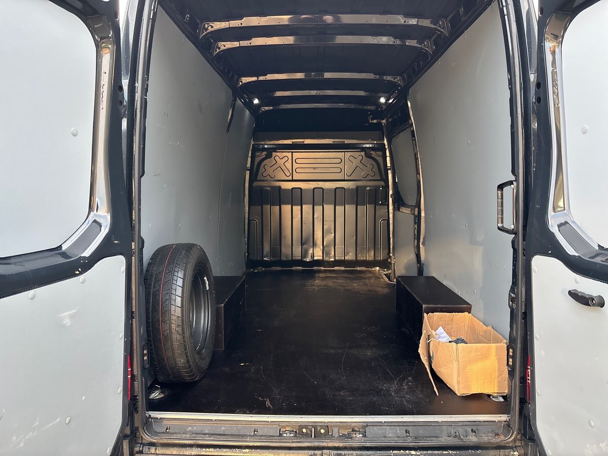 Billede af Iveco Daily 35S21 12m3 3,0 D Hi-Matic 210HK Van 8g Aut.