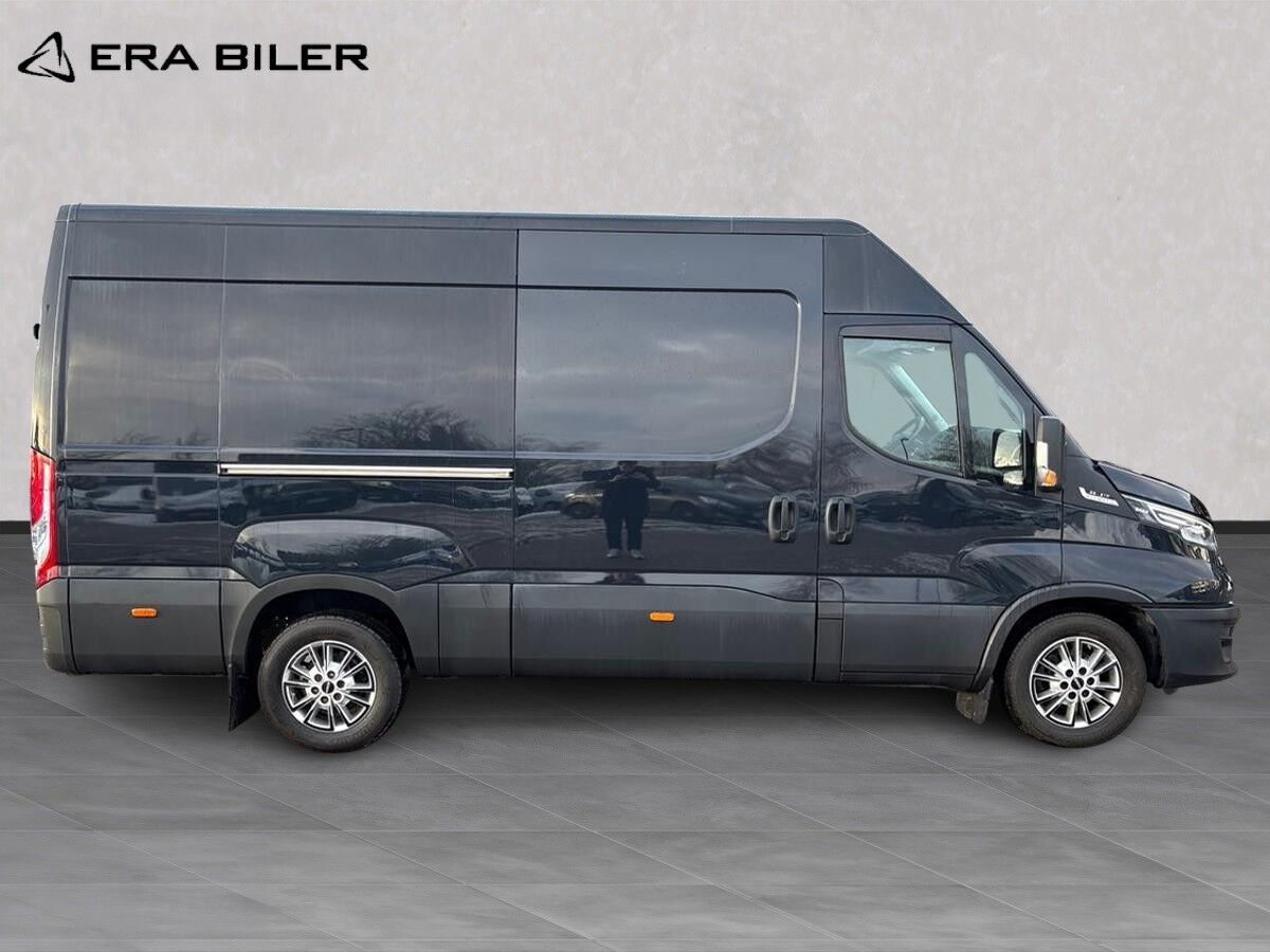 Billede af Iveco Daily 35S21 12m3 3,0 D Hi-Matic 210HK Van 8g Aut.