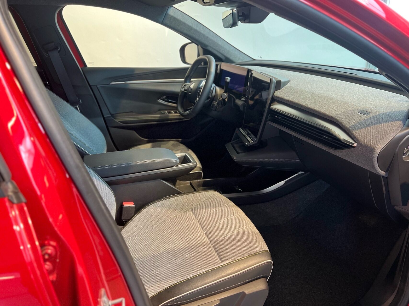 Billede af Renault Scénic E-TECH Techno 220HK Aut.