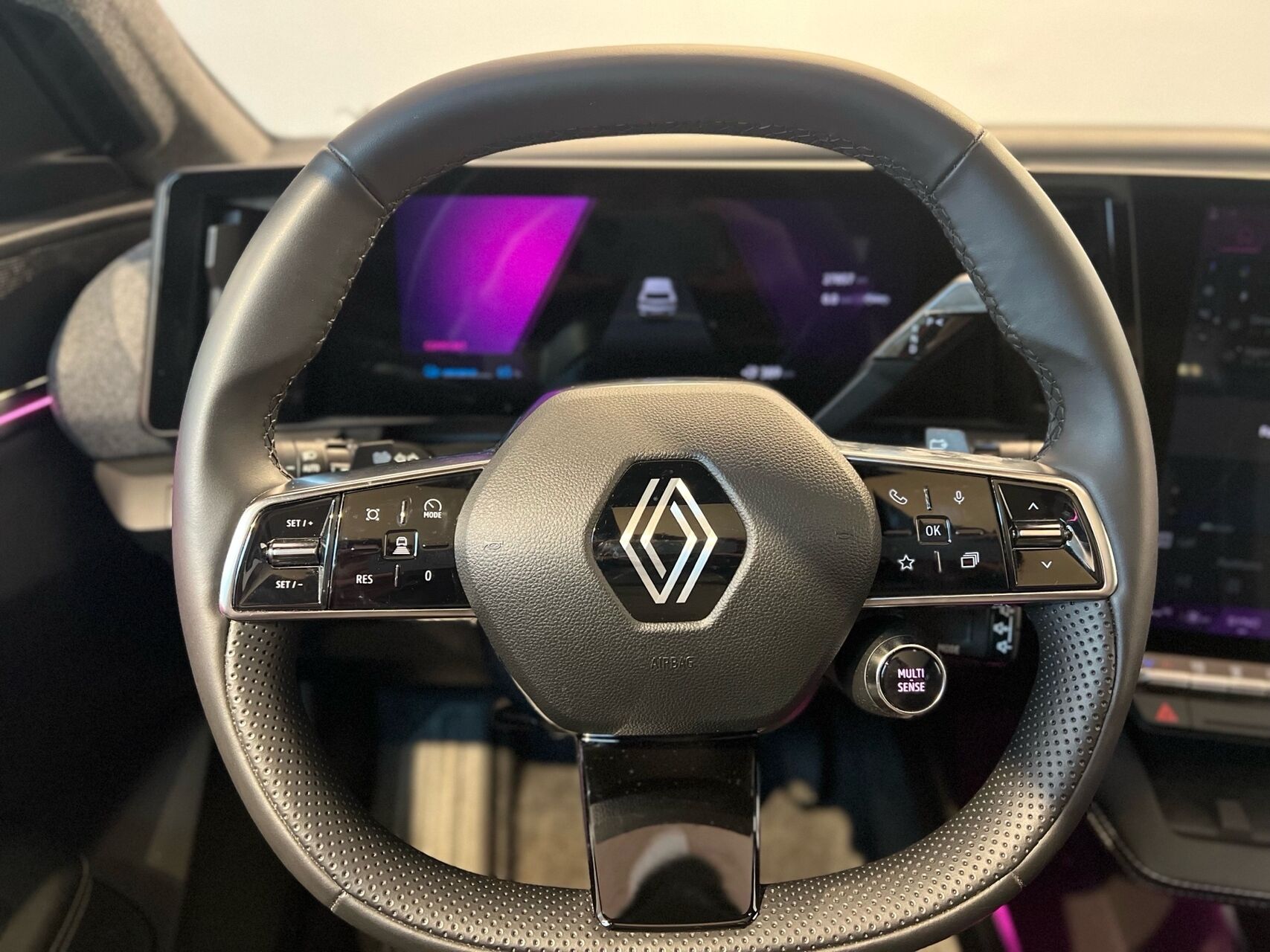 Billede af Renault Scénic E-TECH Techno 220HK Aut.