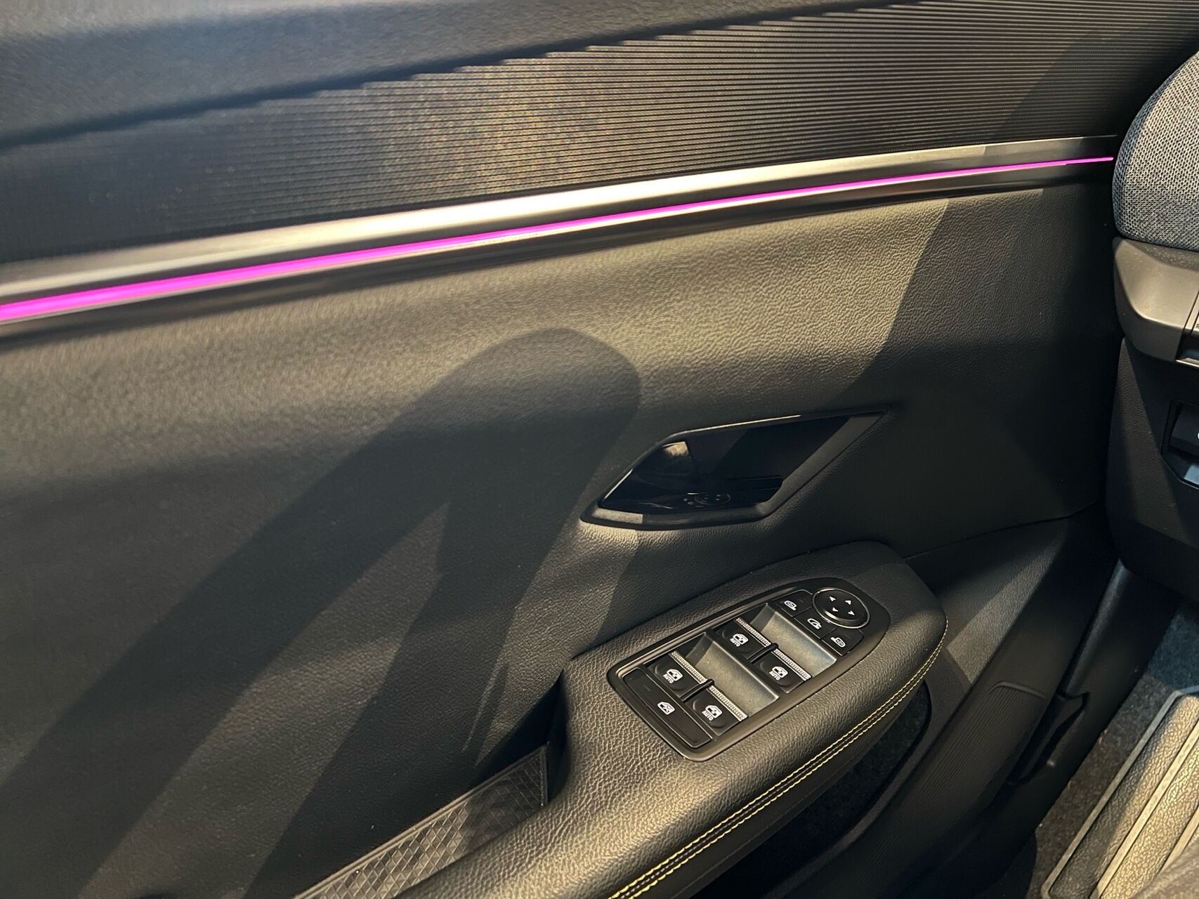 Billede af Renault Scénic E-TECH Techno 220HK Aut.