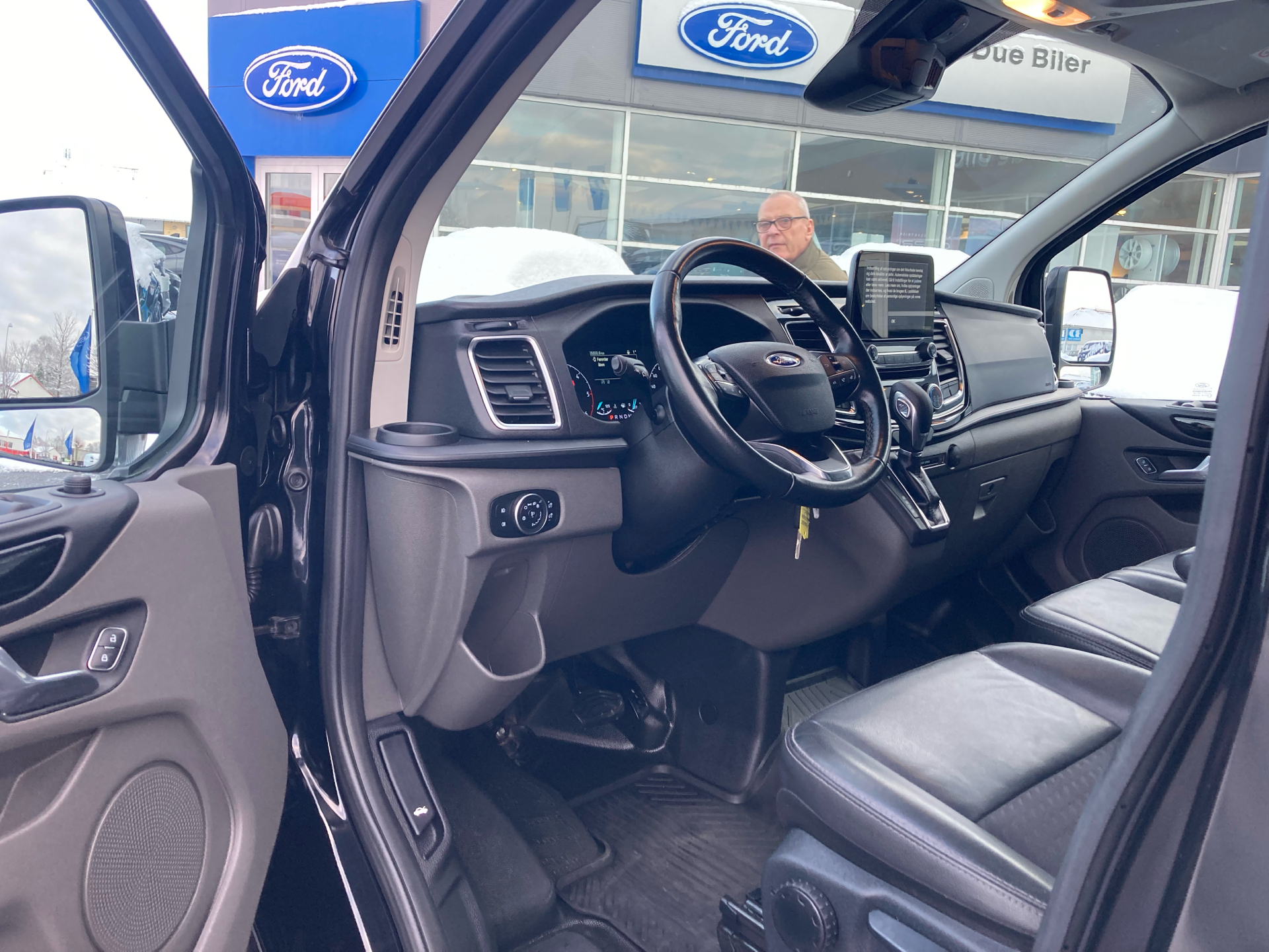 Billede af Ford Transit Custom 320 L2H1 2,0 TDCi Sport 185HK Van 6g Aut.