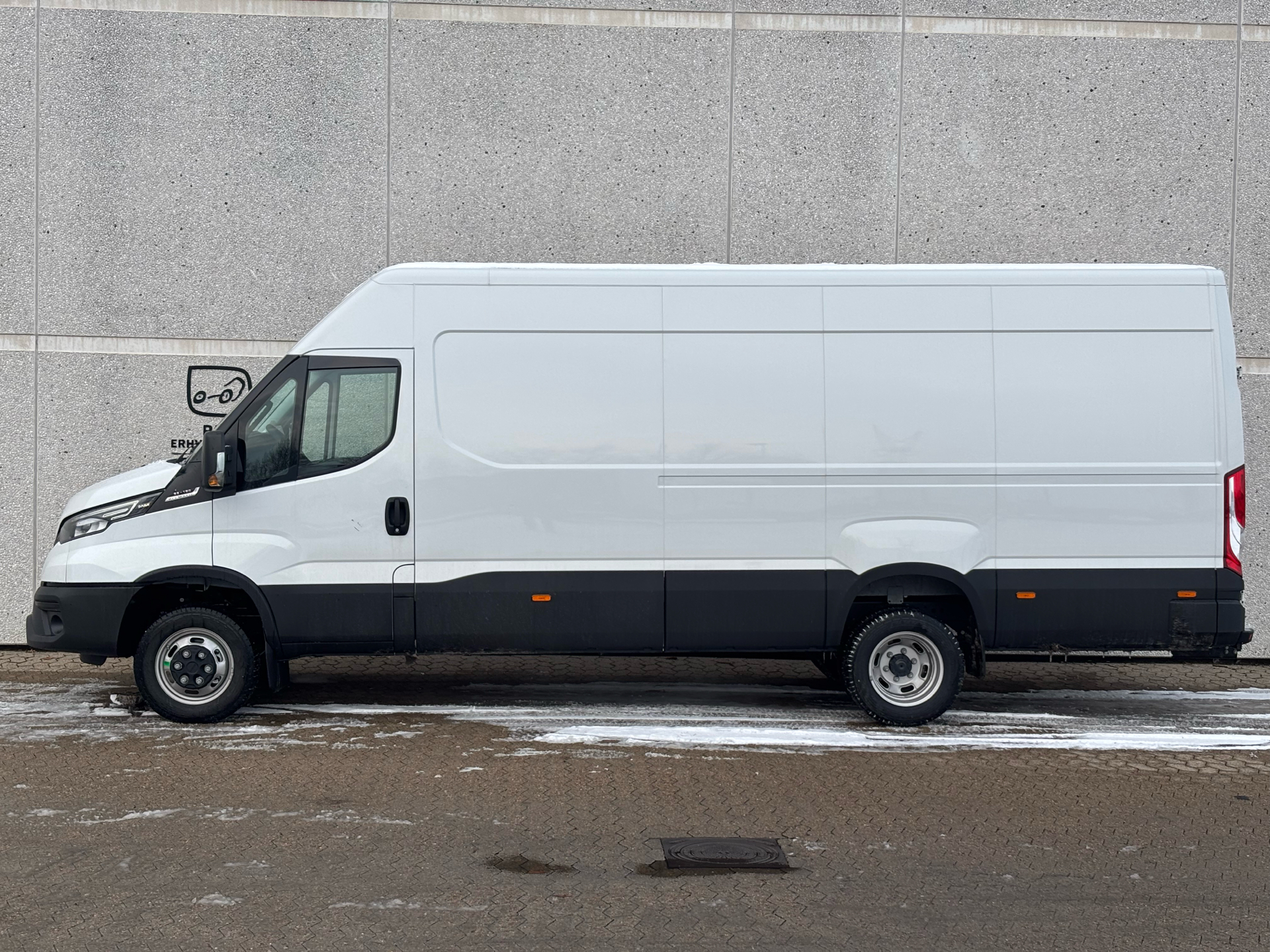 Billede af Iveco Daily 50C18 16m3 3,0 D Hi-Matic 180HK 8g Aut.